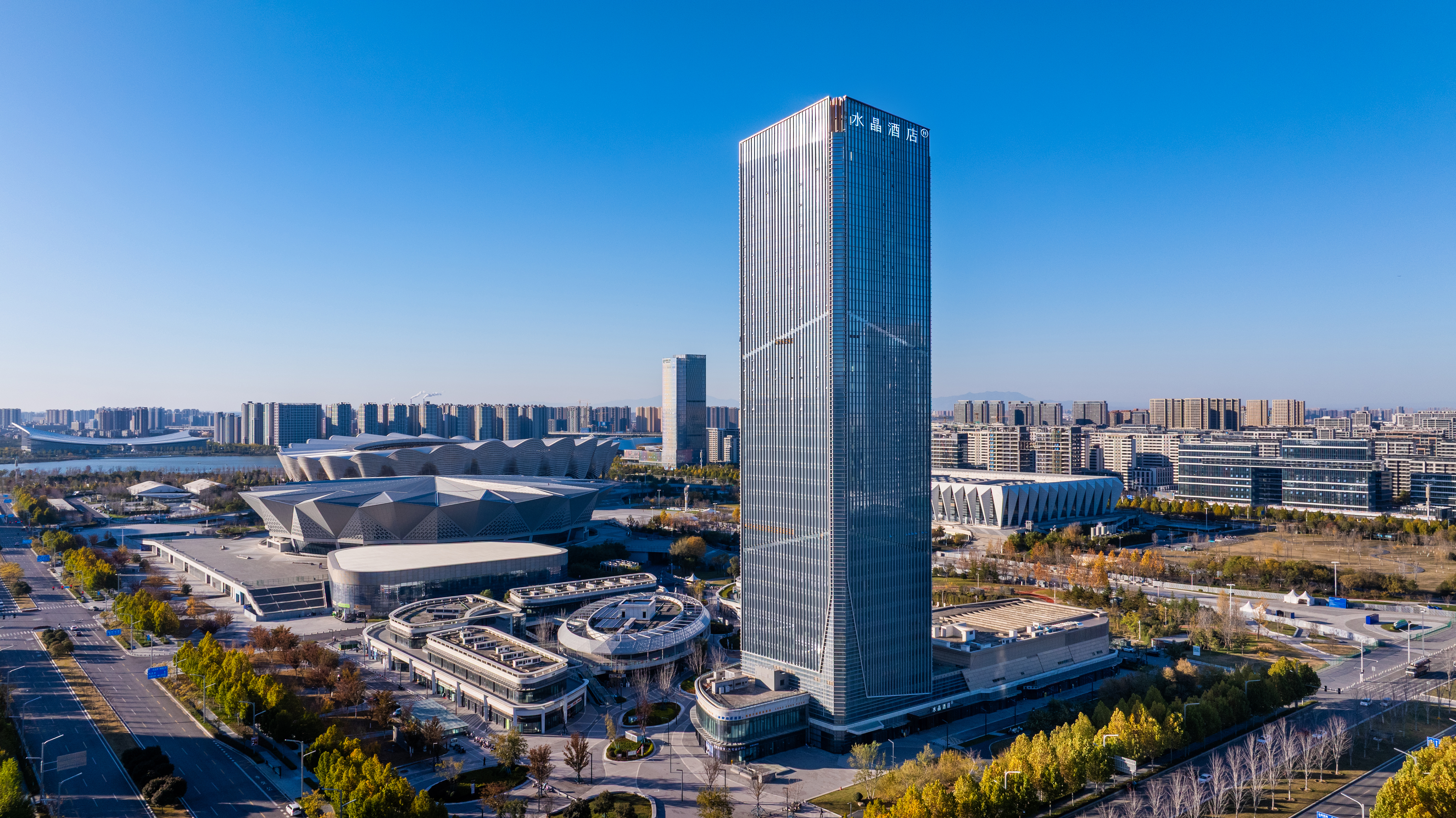 西安奥体中心桔子水晶酒店