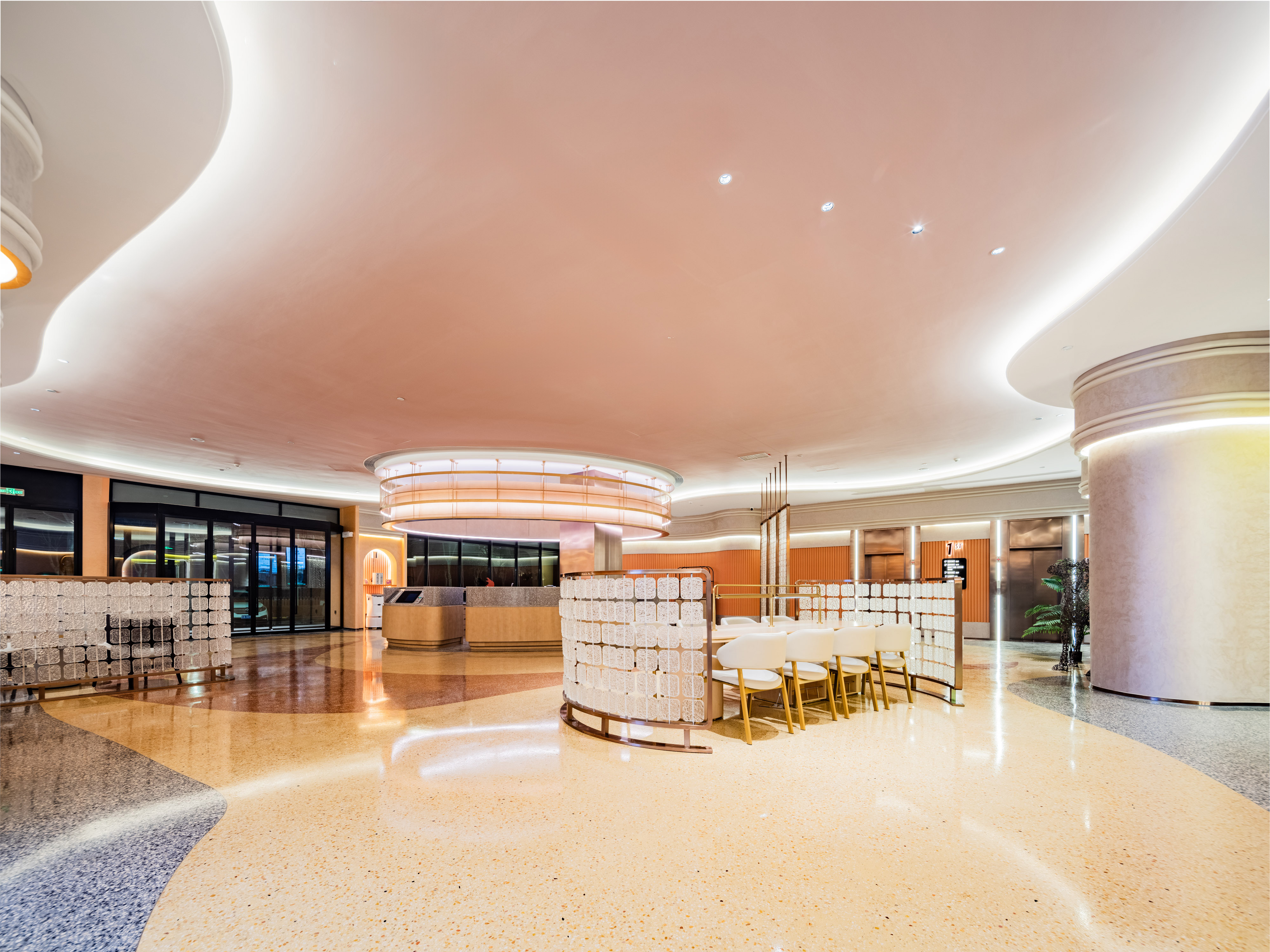 宜必思尚品银川火车站新华联广场酒店