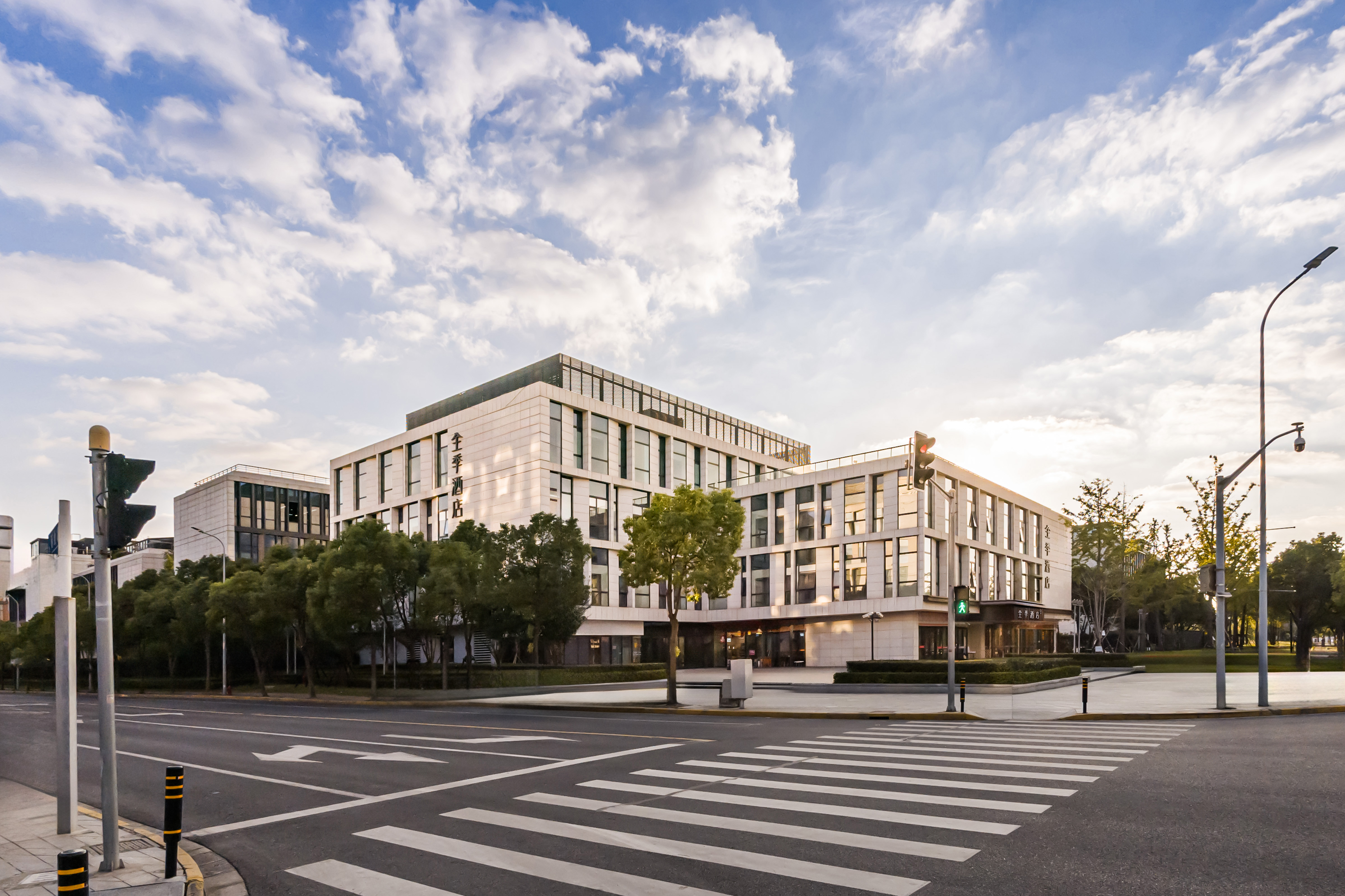 全季上海新国际博览中心御河硅谷酒店