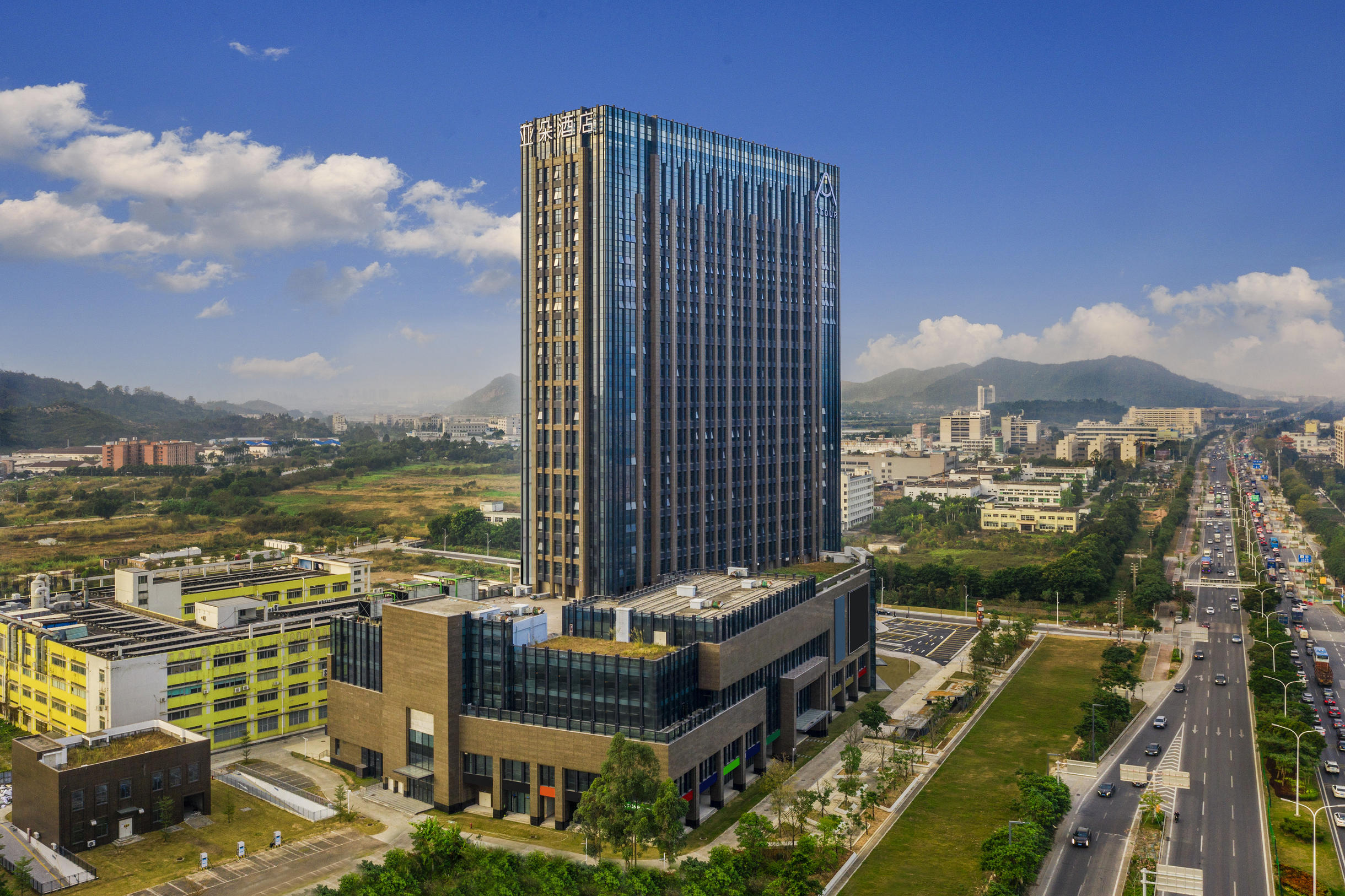 珠海斗门汽车客运站机场高速亚朵酒店