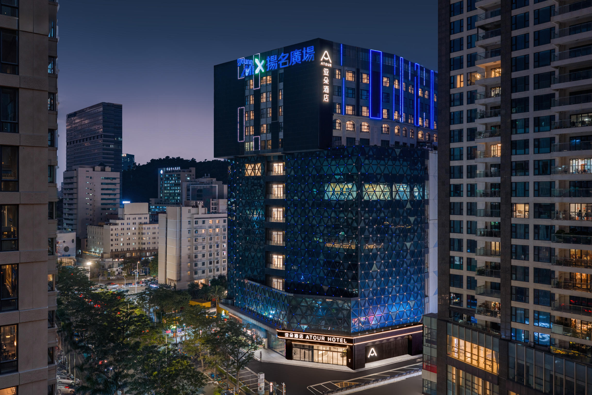 珠海情侣路日月贝新天地亚朵酒店