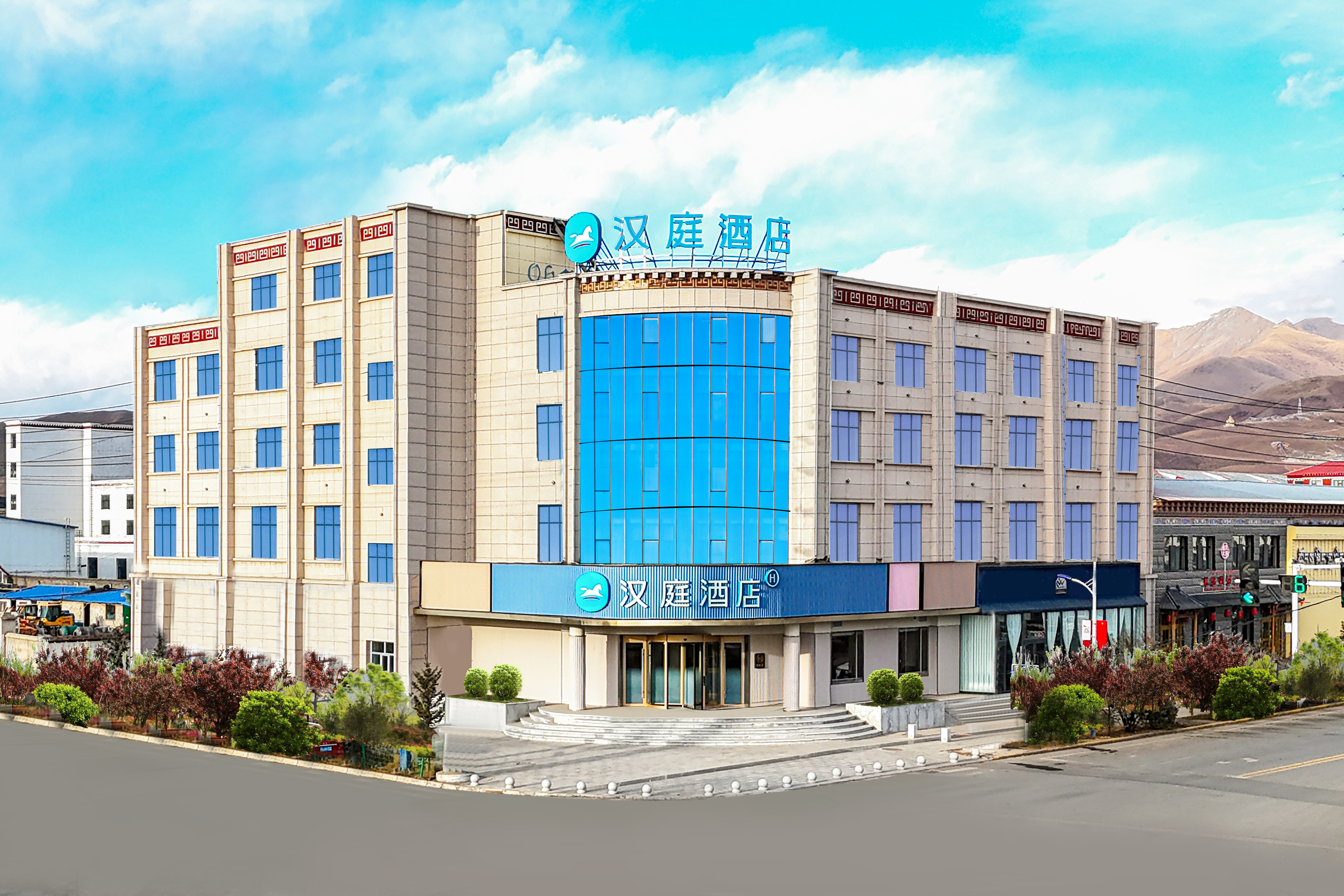 汉庭果洛玛沁酒店