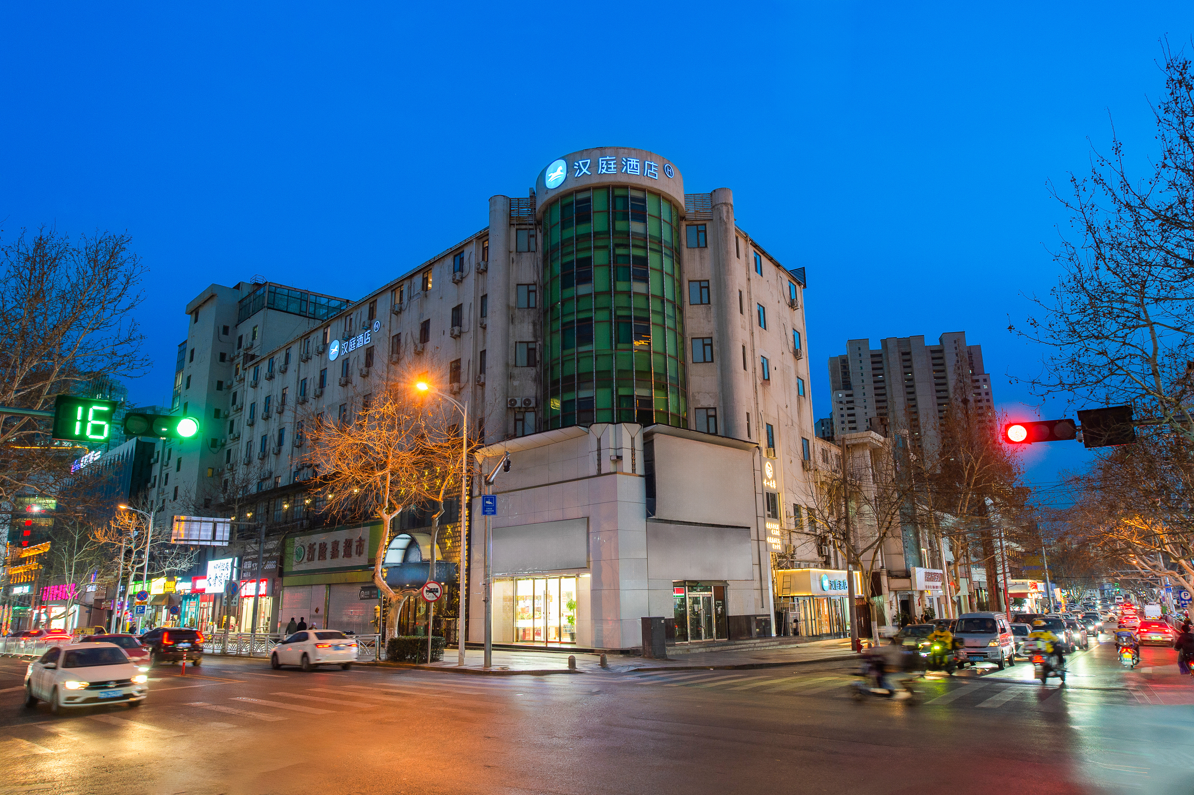 汉庭青岛李村地铁站步行街酒店