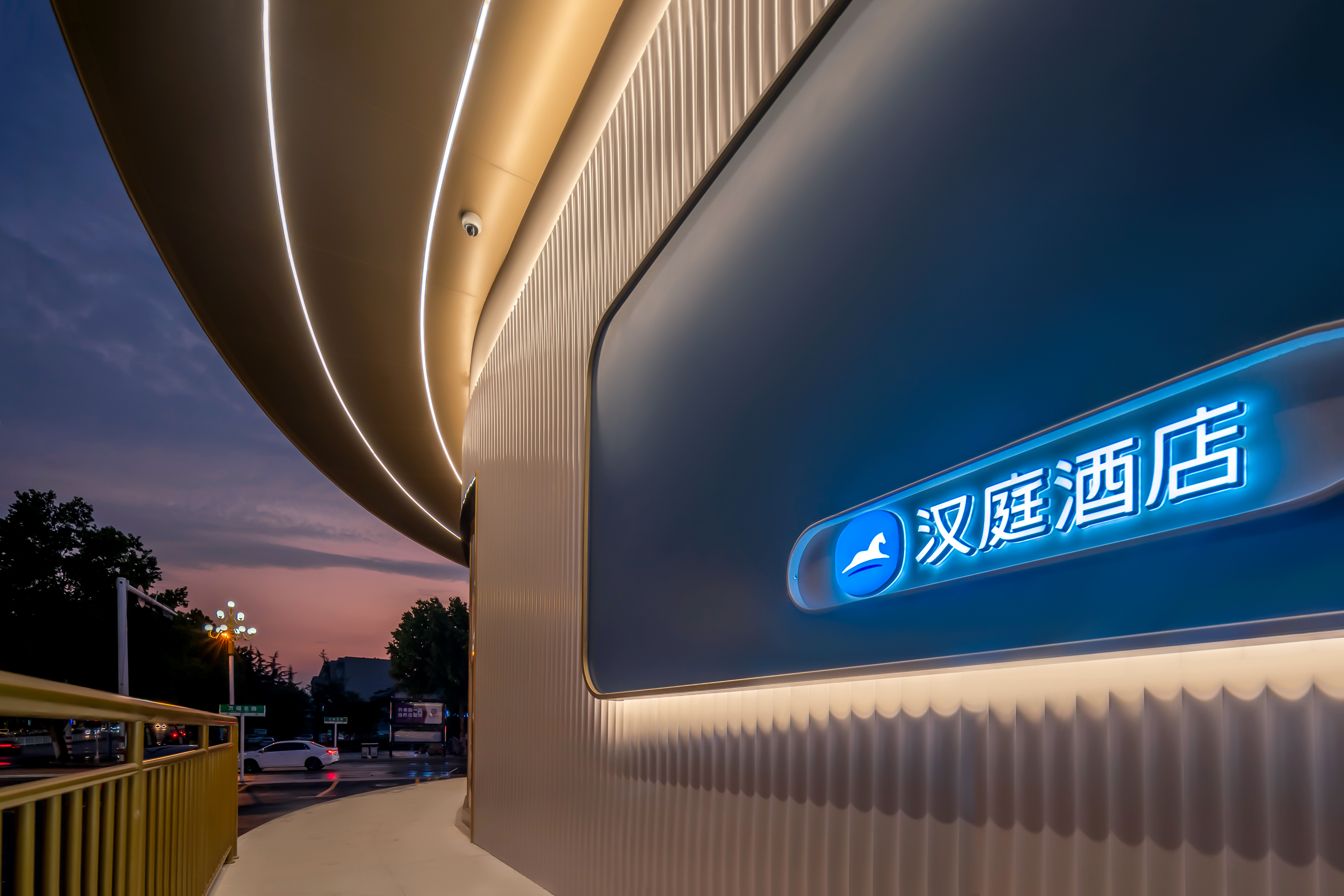 汉庭济南莱芜大润发酒店