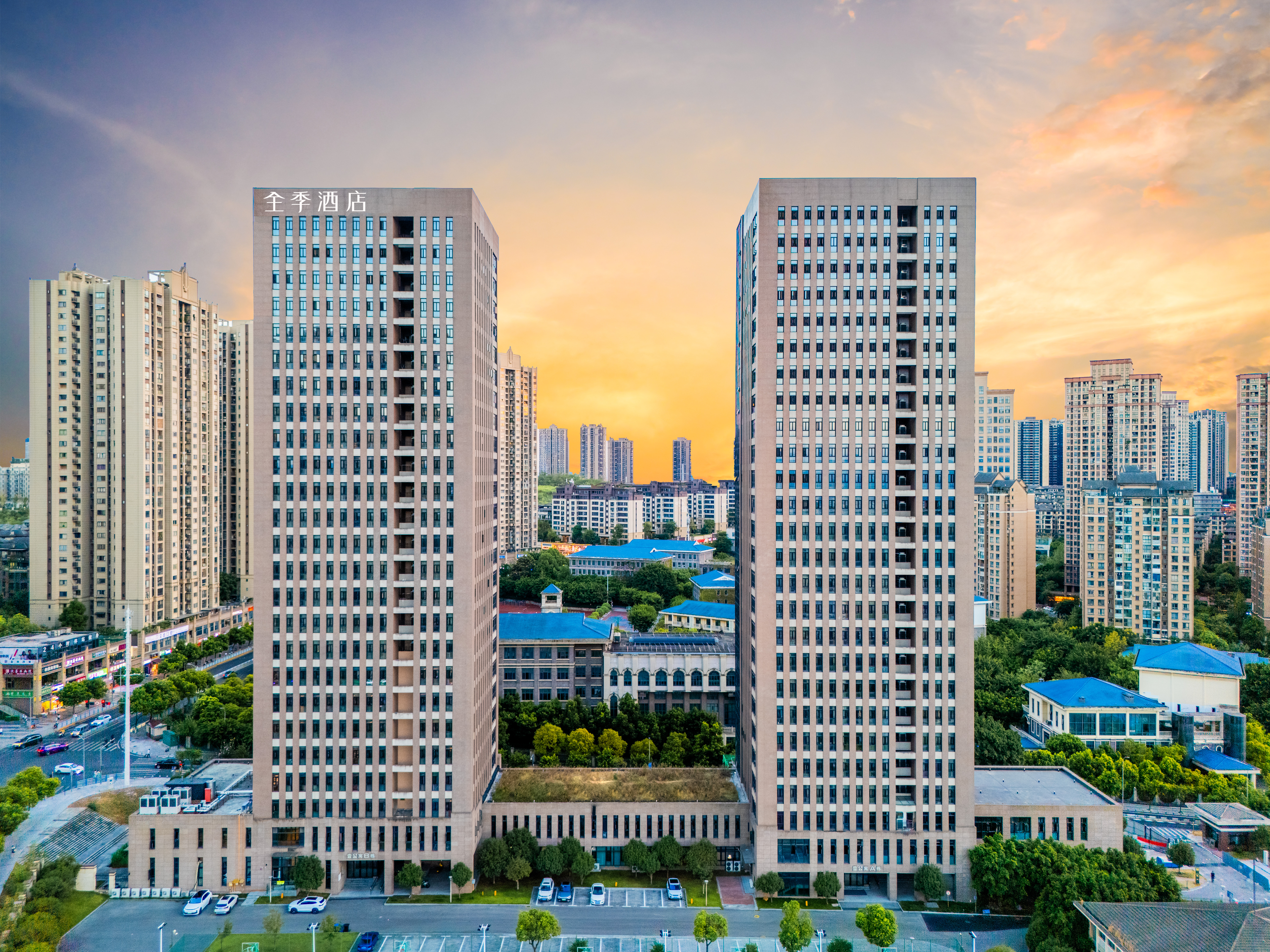 全季重庆欢乐谷光环购物公园酒店