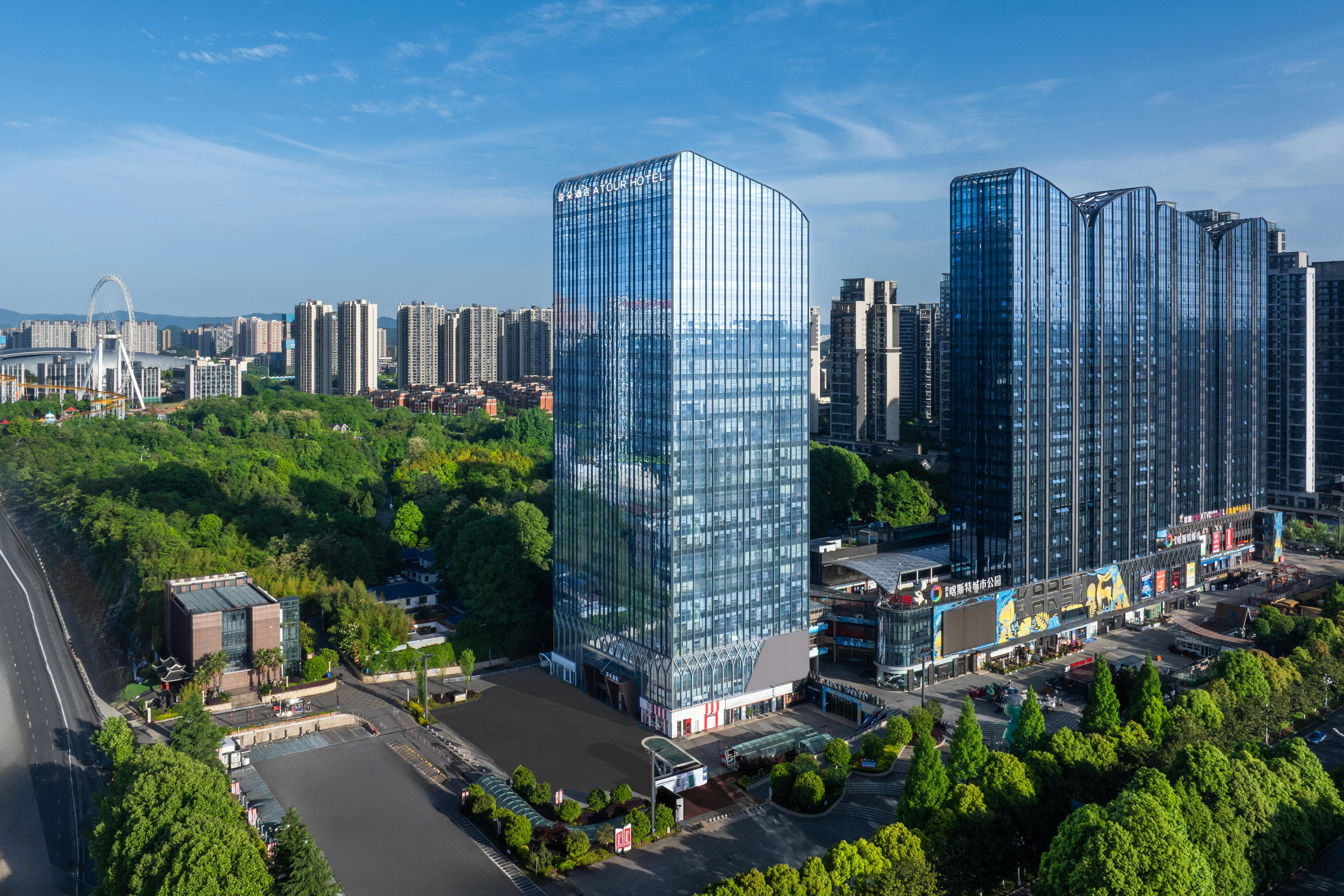 贵阳观山湖万象汇亚朵酒店