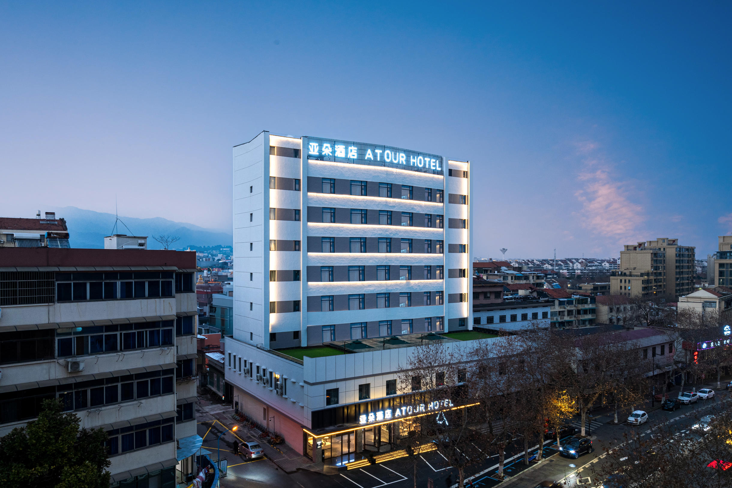 金华火车站古子城亚朵酒店