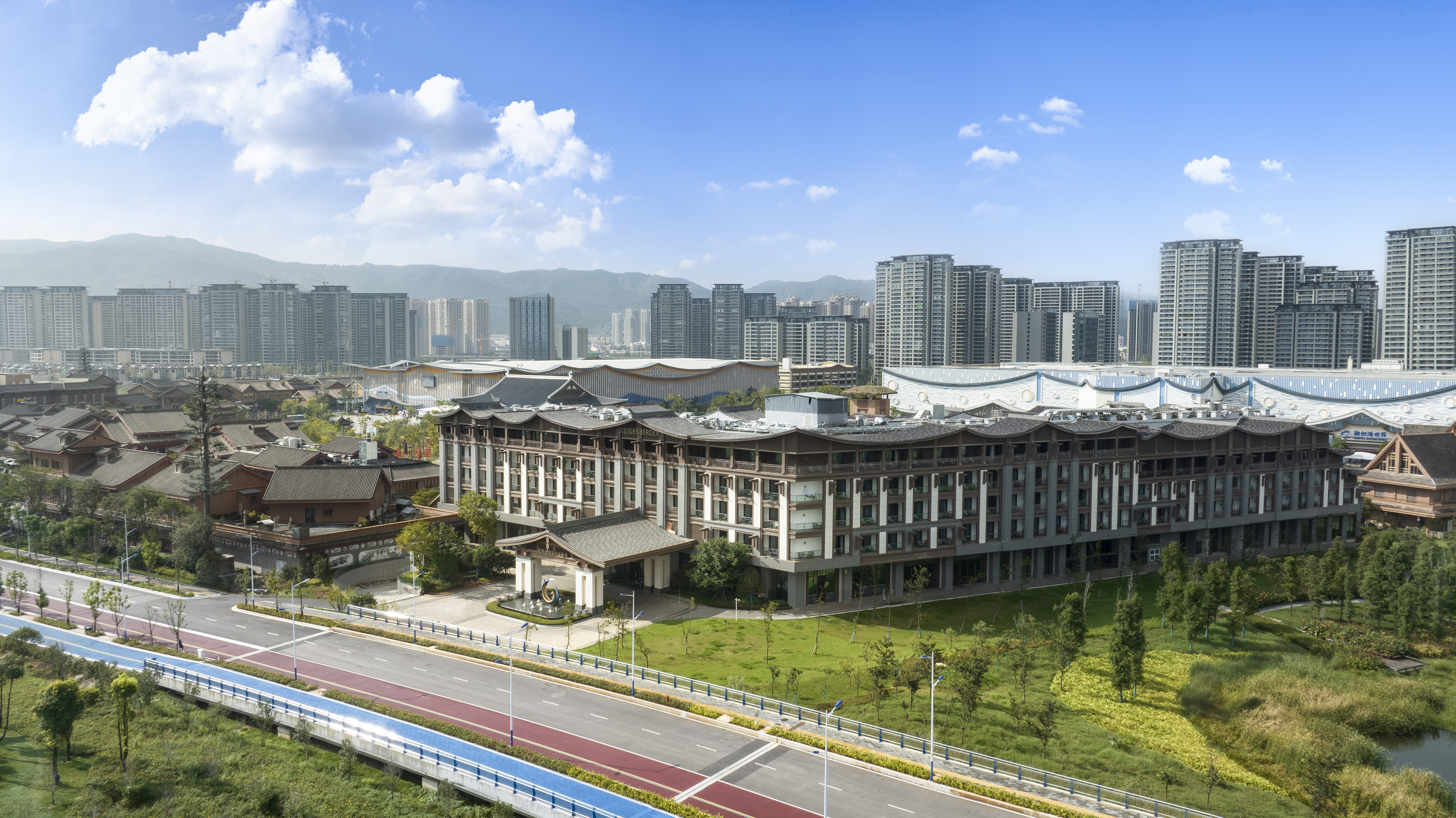 昆明融创施柏阁酒店