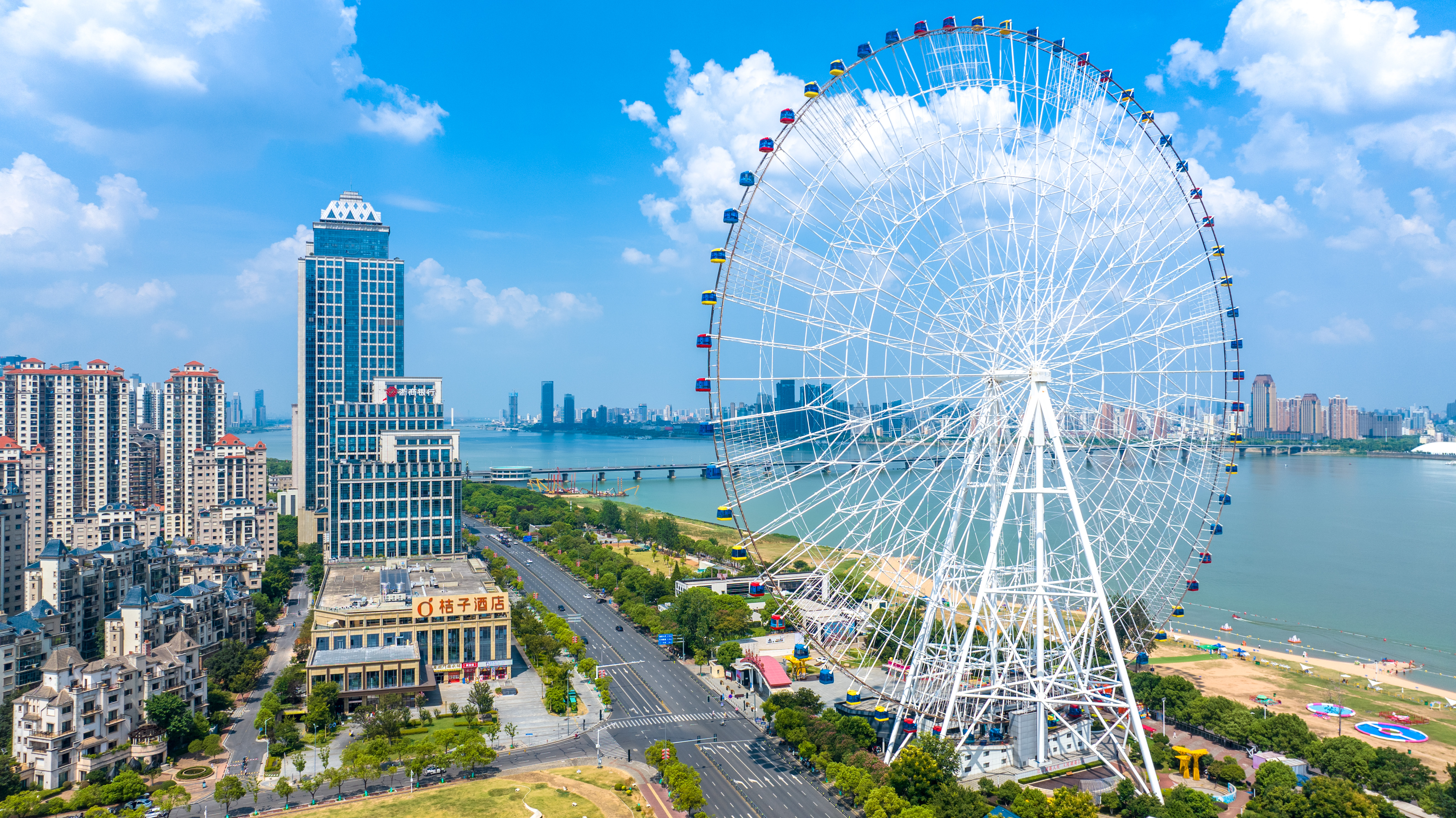 桔子南昌红谷滩万象城酒店