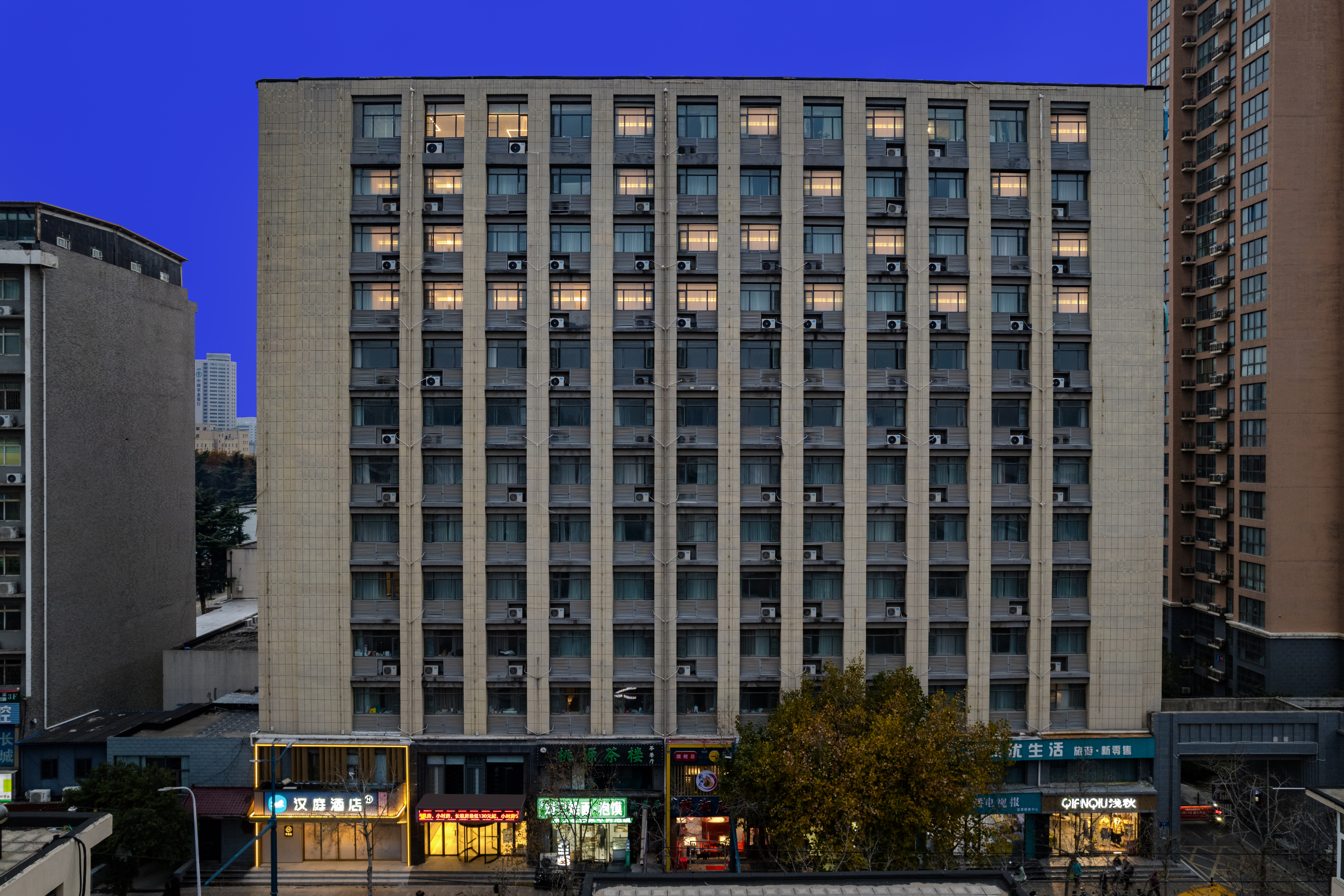 汉庭郑州绿城广场地铁站酒店