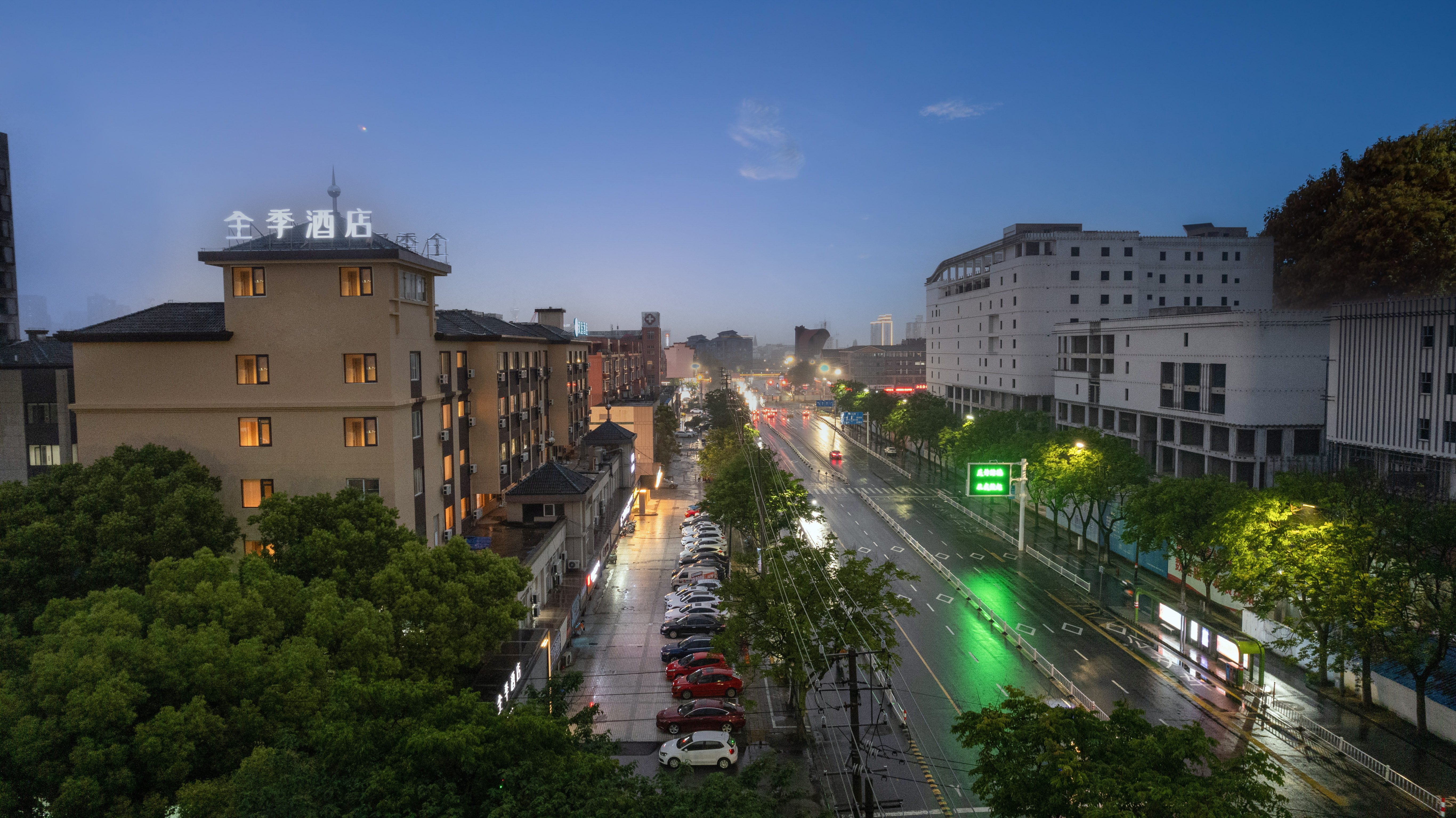 全季泰州老街凤城河景区酒店