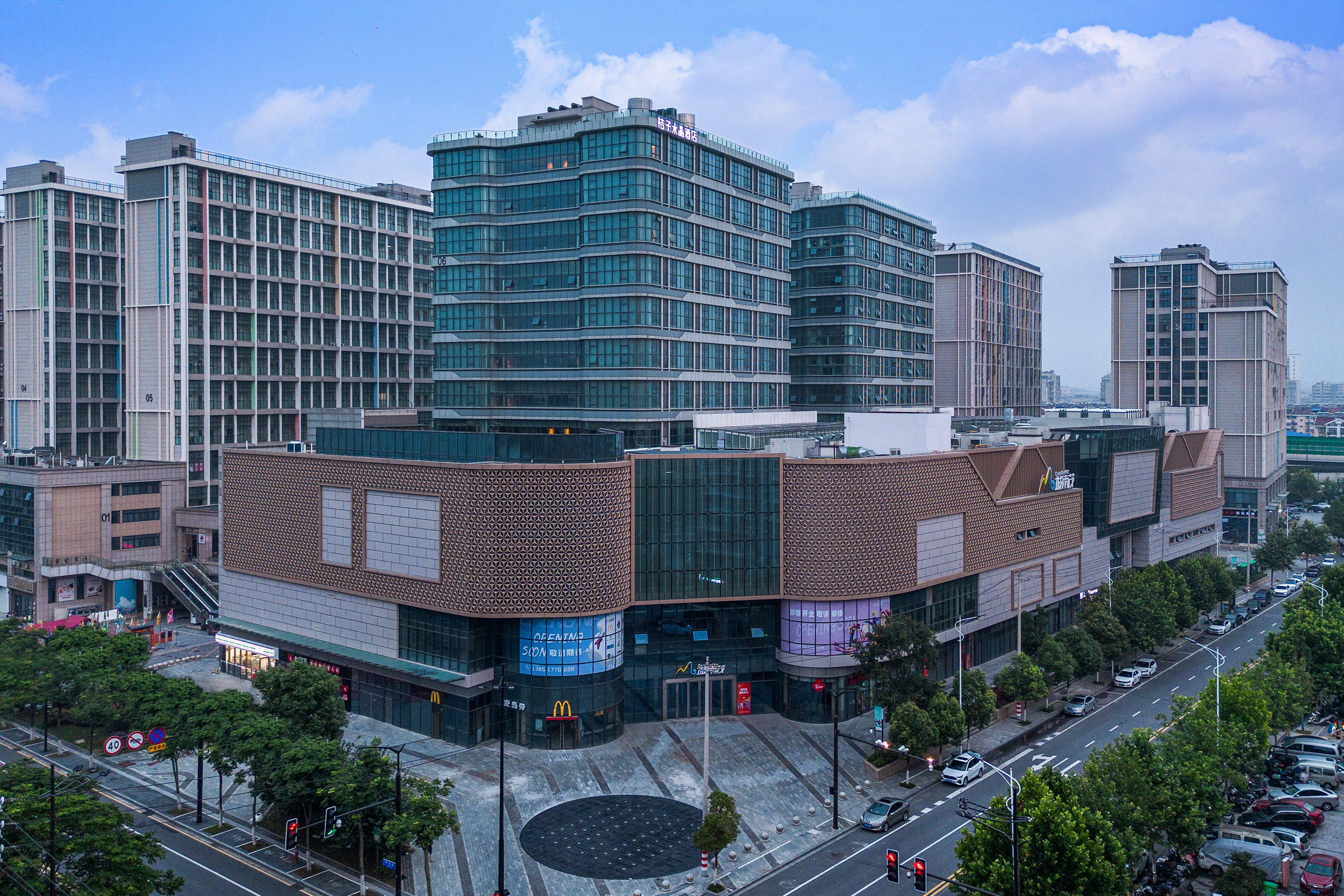 南京浦口研创园桔子水晶酒店