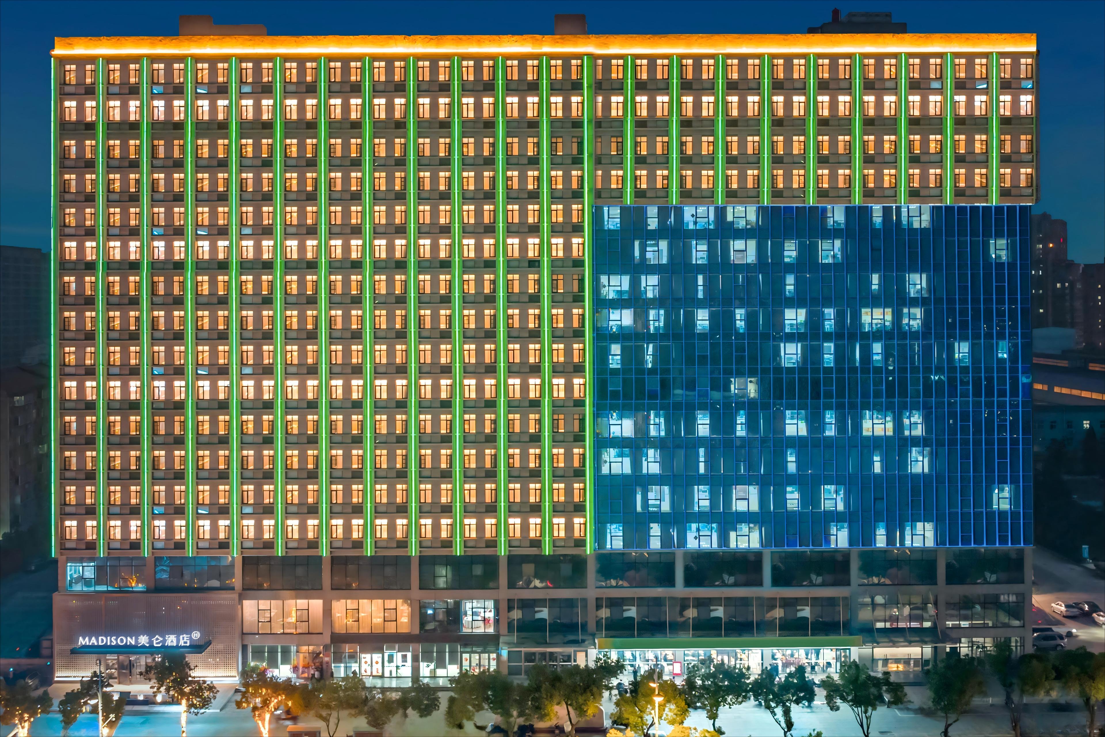 孝感东站北京路美仑酒店