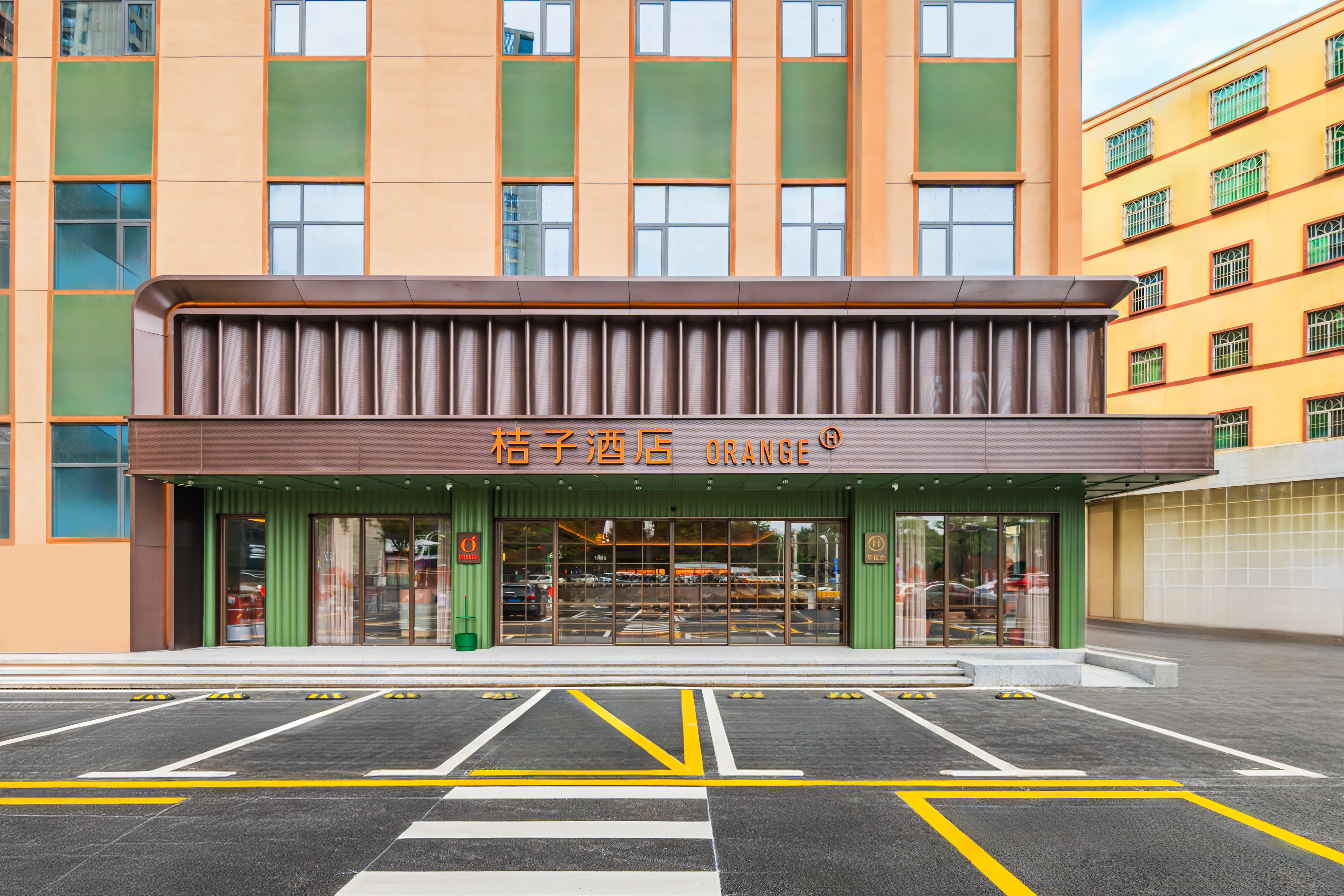 桔子深圳坪山比亚迪酒店