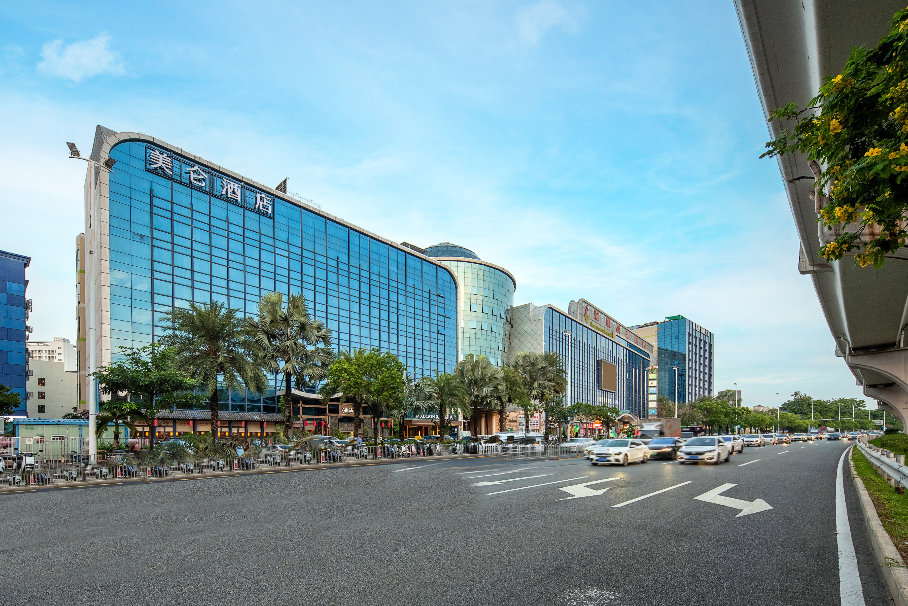 深圳宝安机场美仑酒店