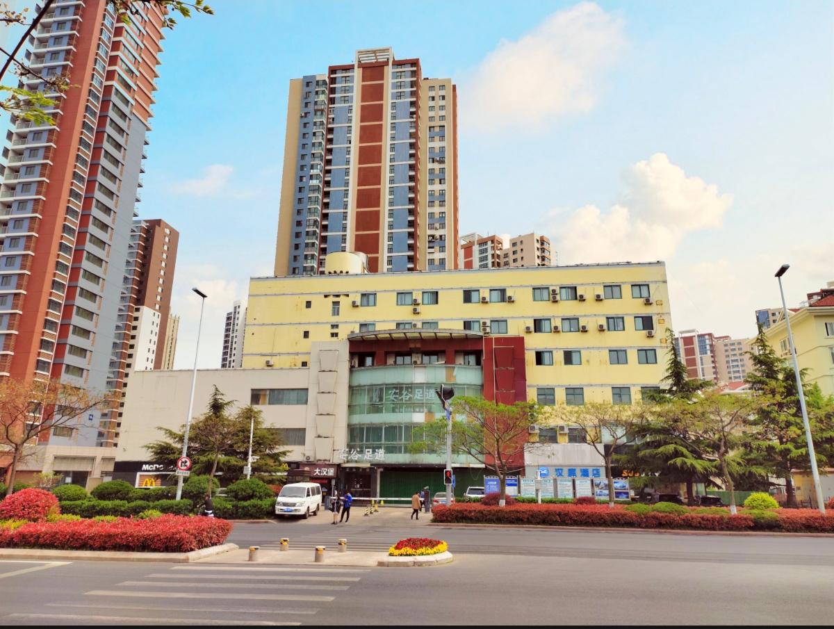 汉庭青岛大学麦岛地铁站酒店
