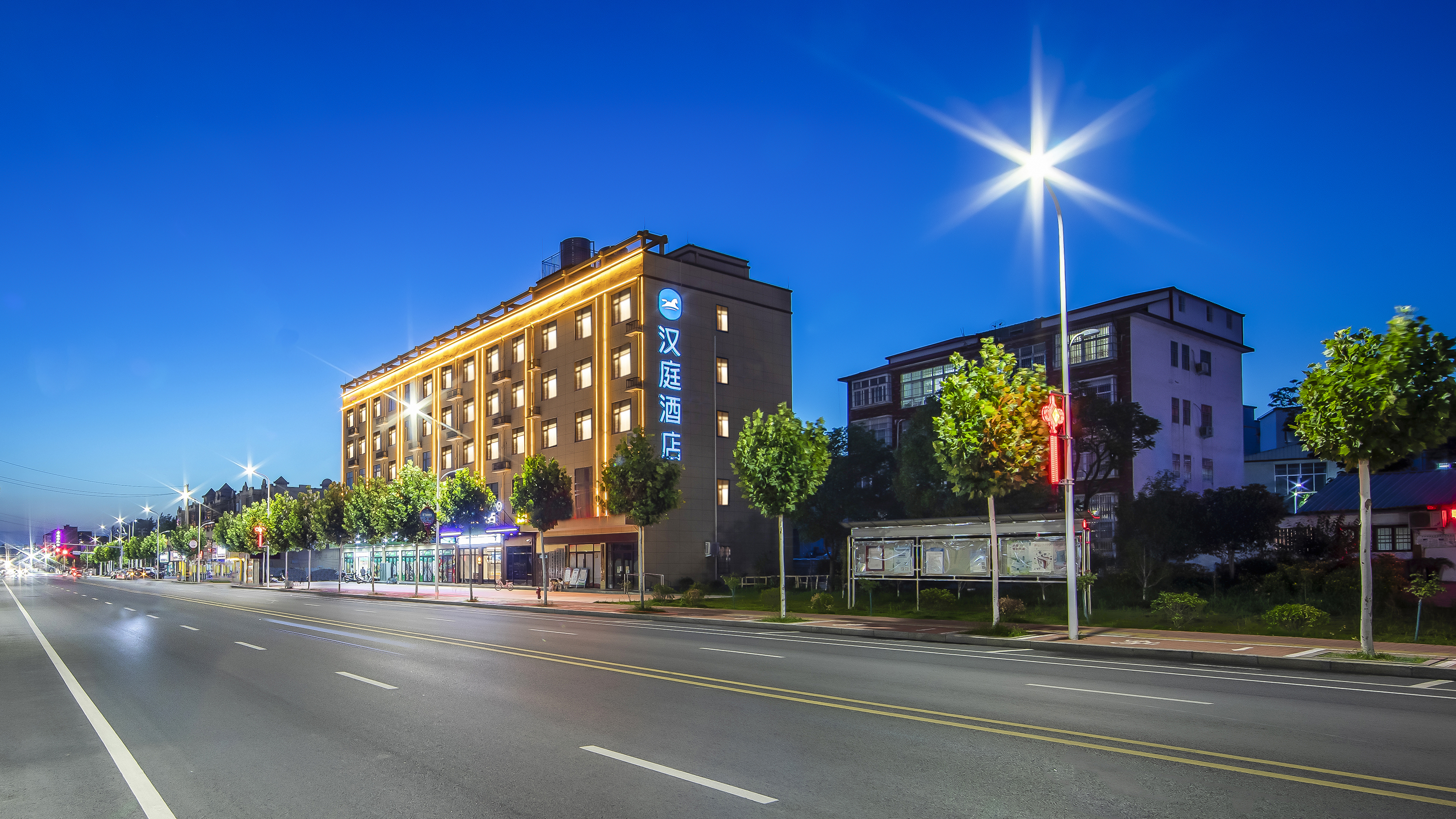 汉庭信阳商城县酒店