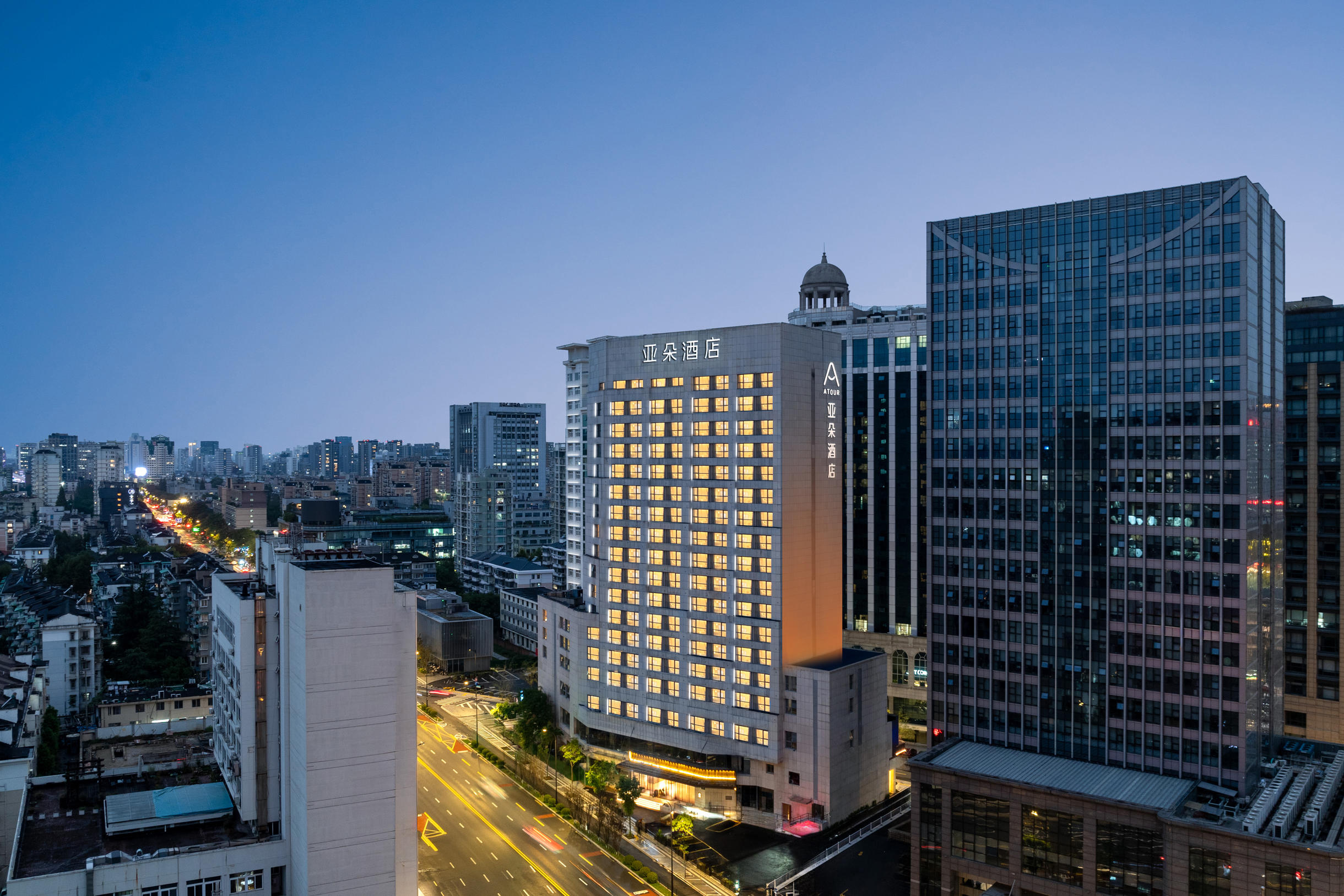 杭州武林广场沈塘桥亚朵酒店