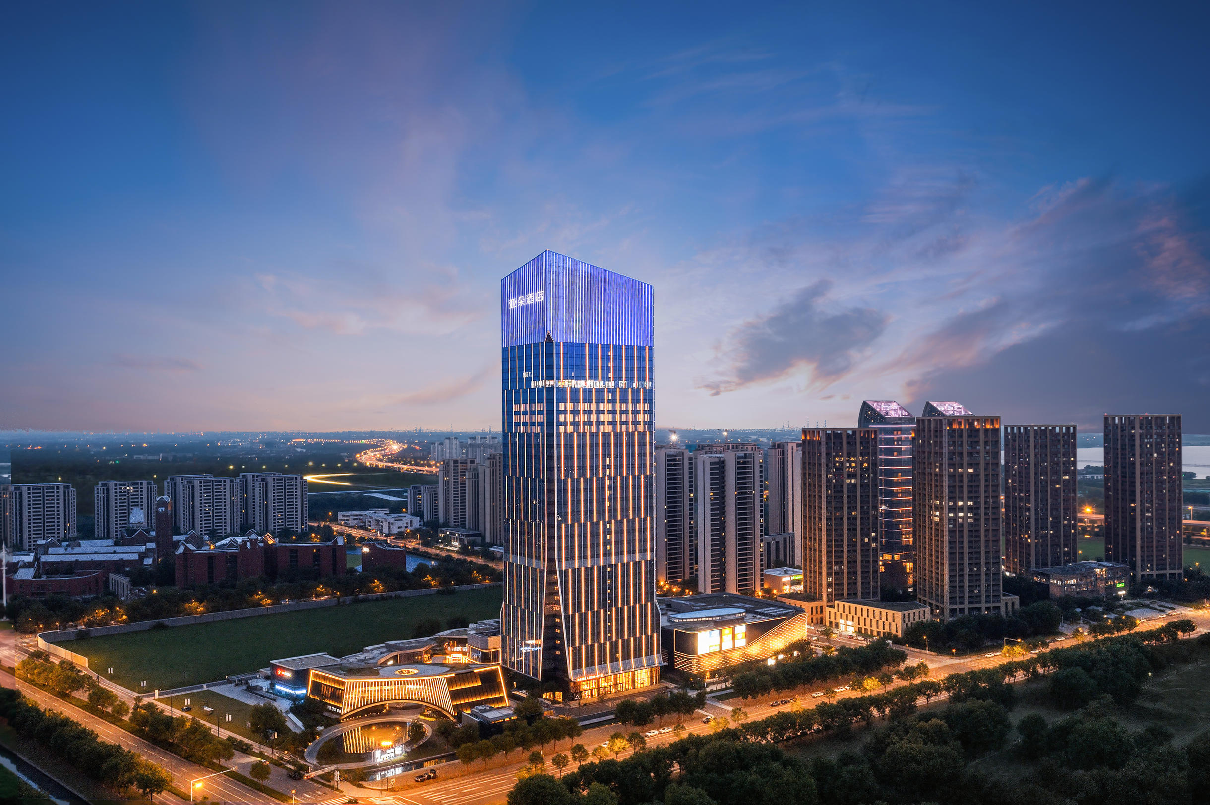 常熟东南开发区昆承湖丰茂里亚朵酒店