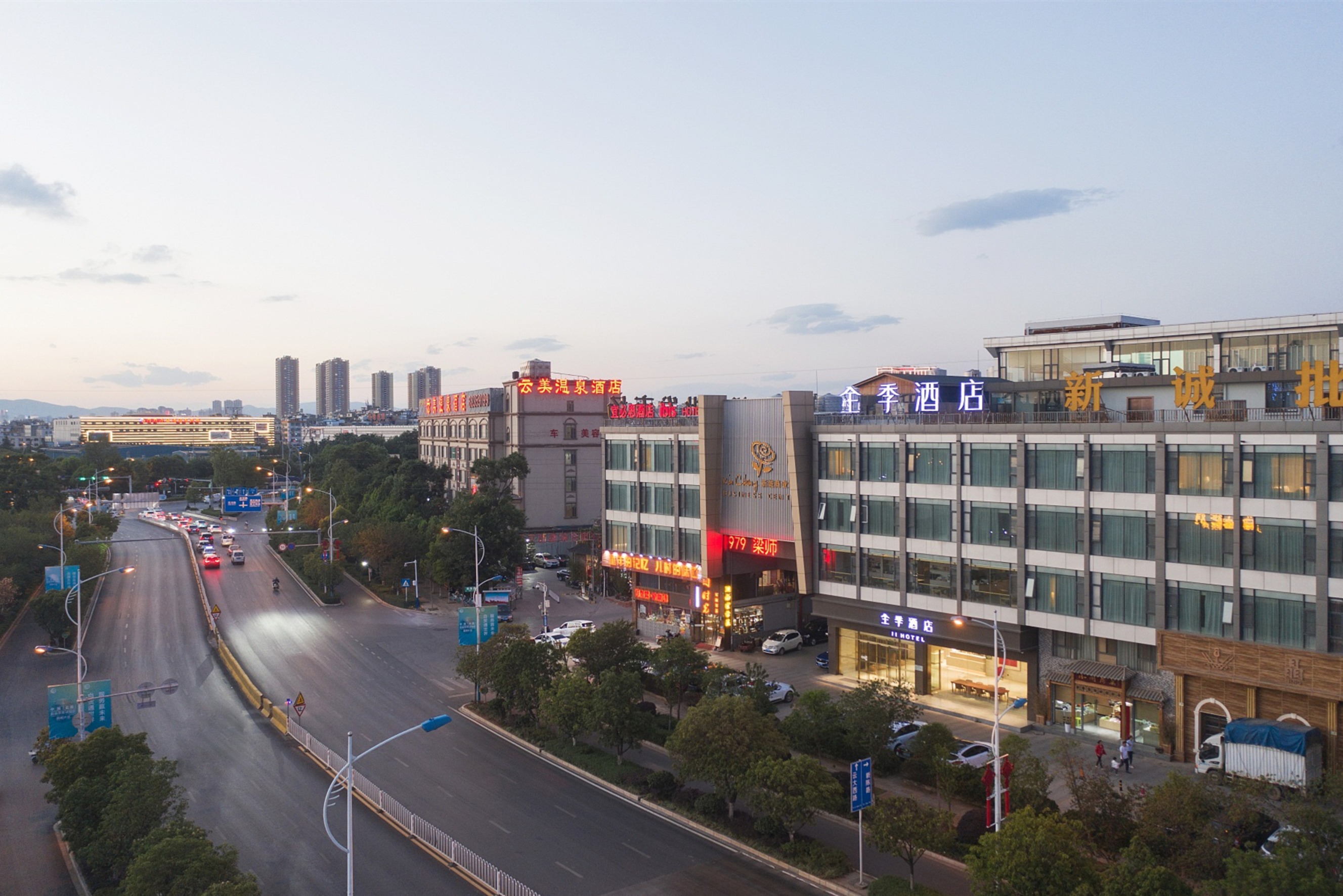 全季昆明经开区云大西路酒店