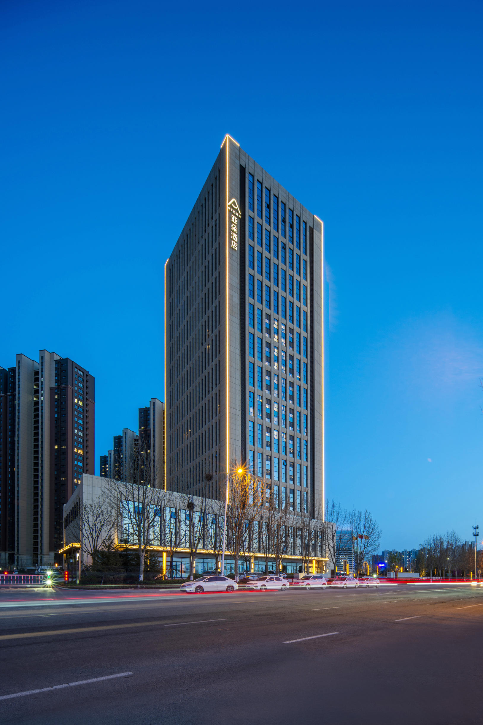 烟台金沙滩天马栈桥亚朵酒店