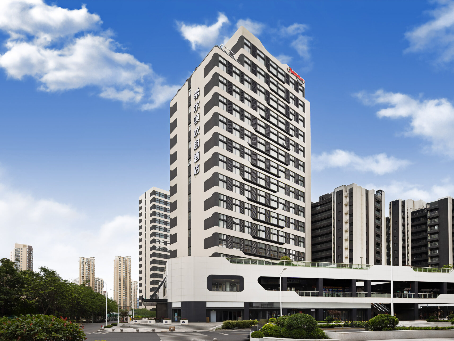 青岛金沙滩希尔顿欢朋酒店