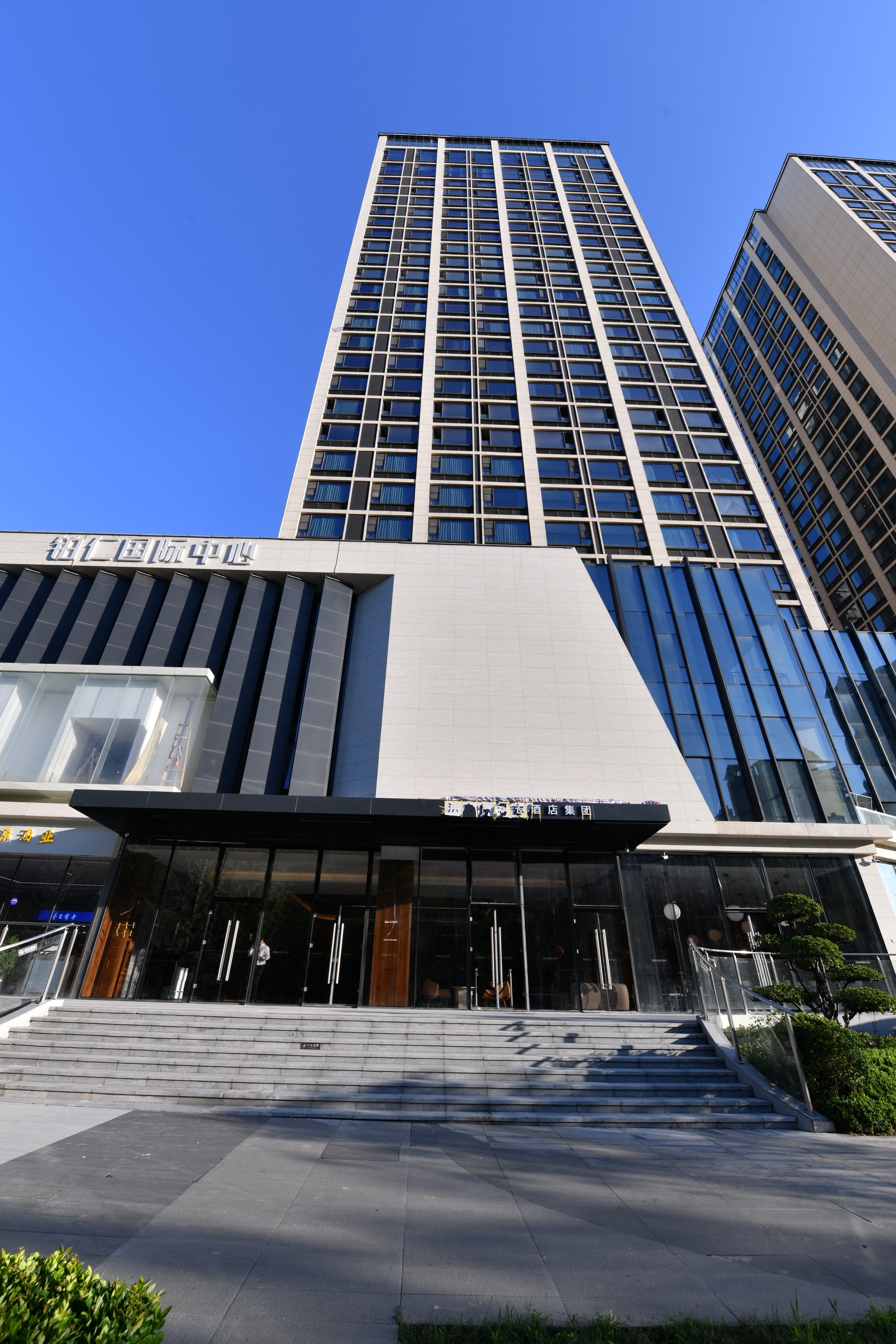 西安曲江中心大唐不夜城城际酒店