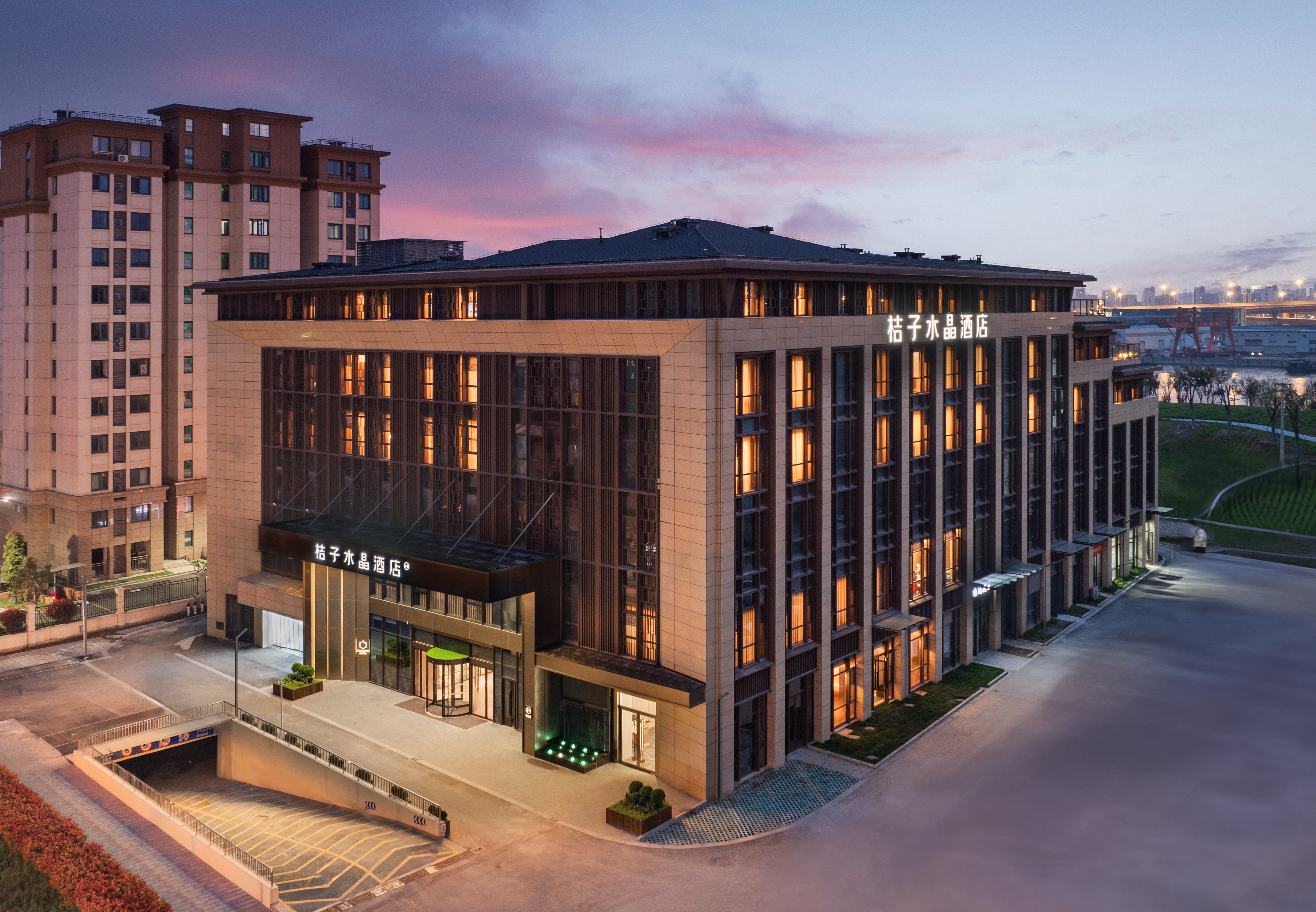扬州东站京杭大运河桔子水晶酒店