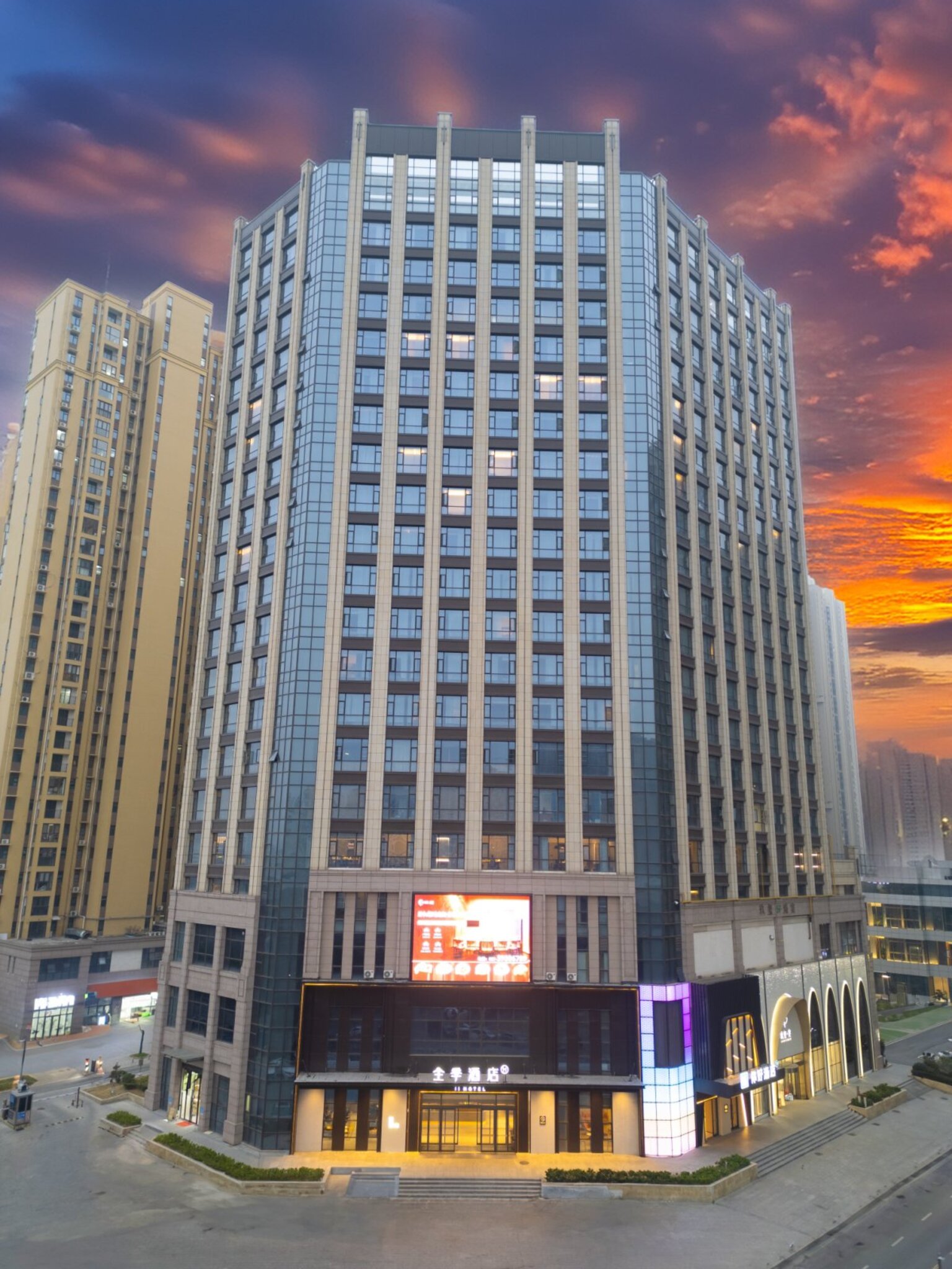 全季武汉白沙洲龙湖天街酒店