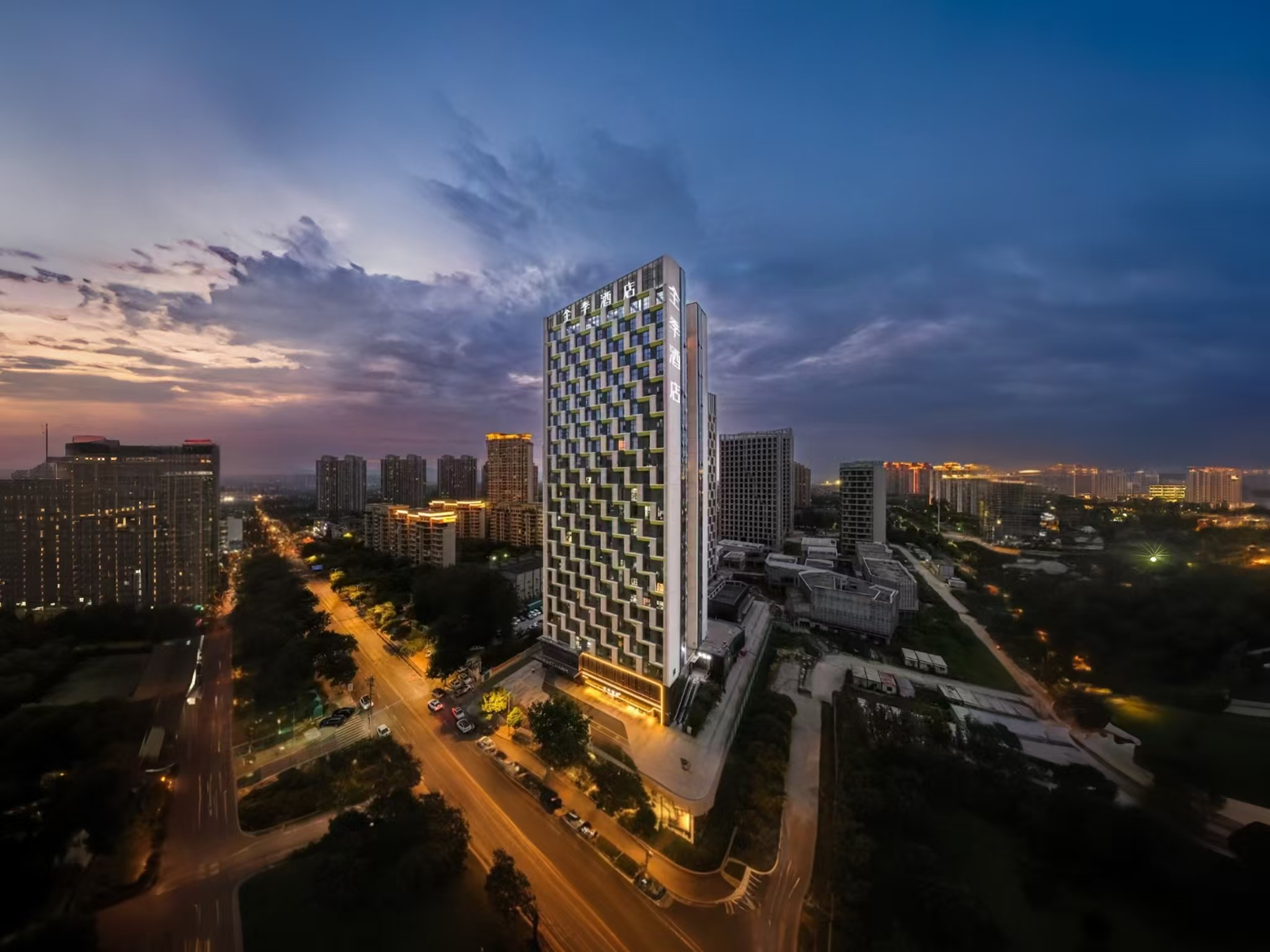 全季南昌红谷滩珠江路地铁站酒店