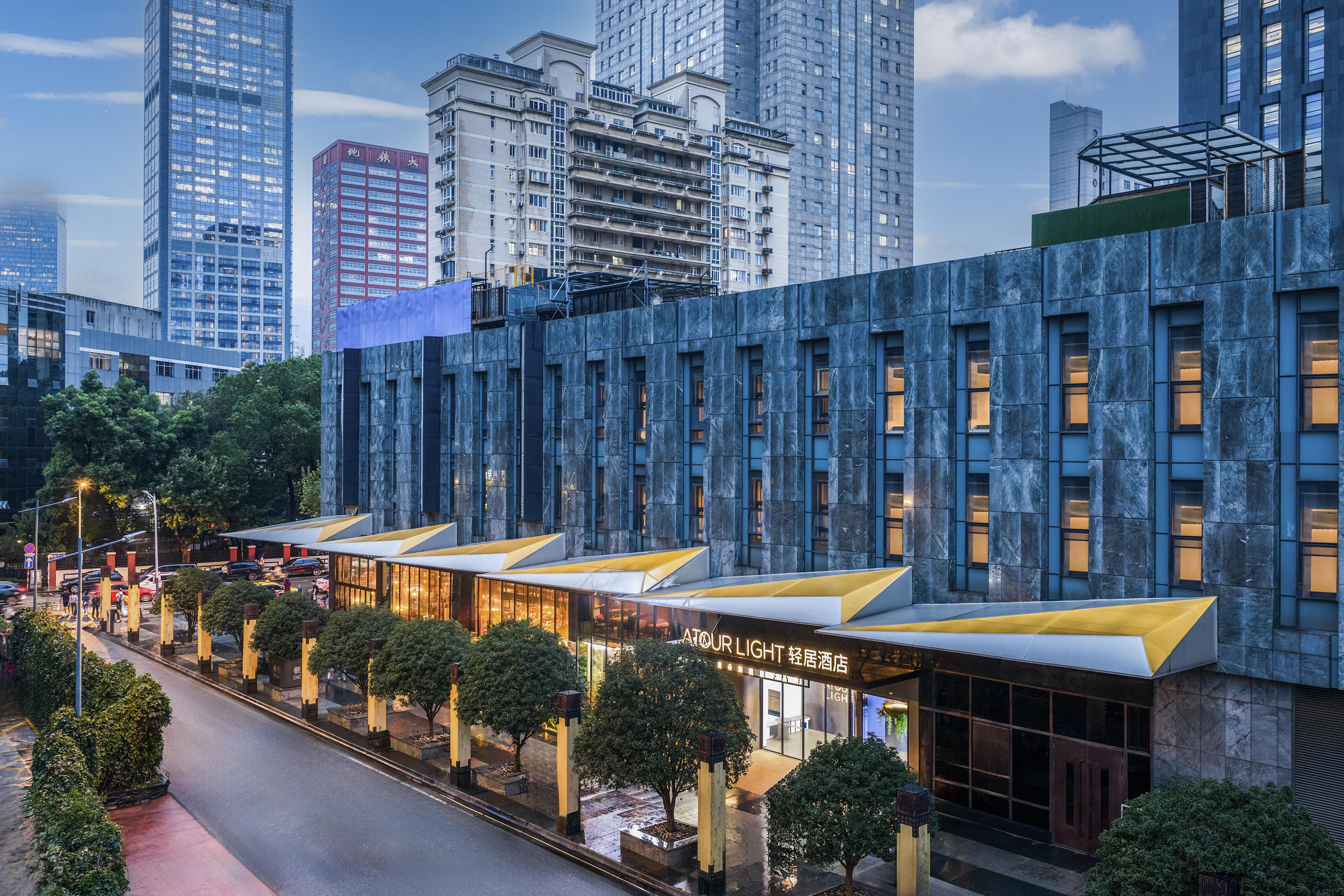 南京德基广场珠江路轻居酒店