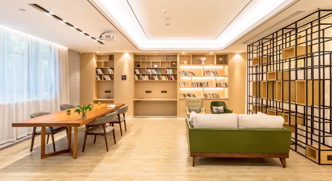 福州火车站亚朵酒店