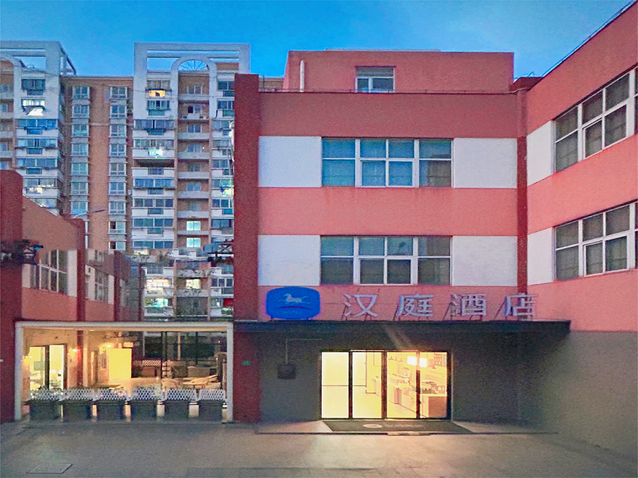 汉庭上海宝钢月罗公路酒店