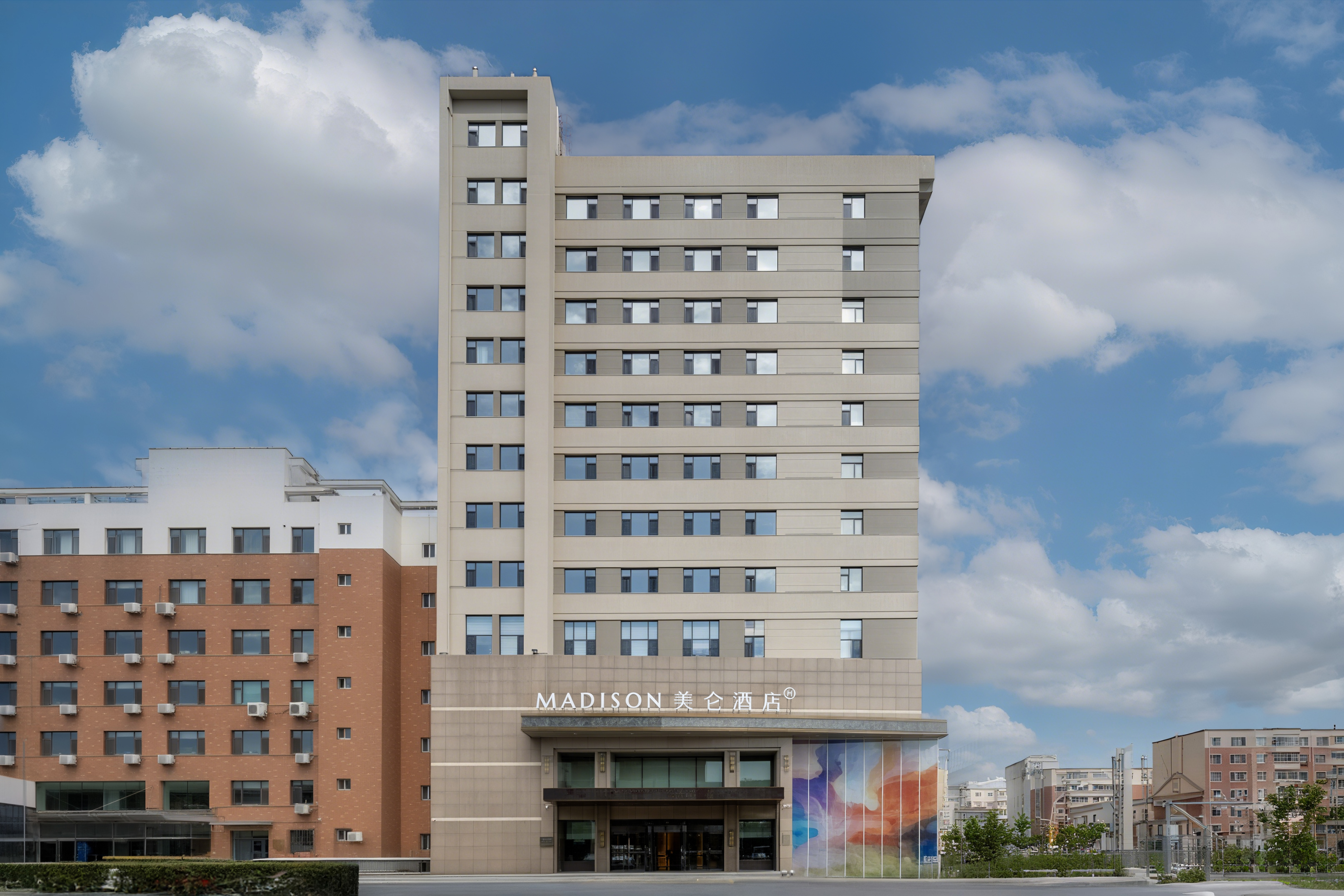 长春临河街摩天活力城美仑酒店