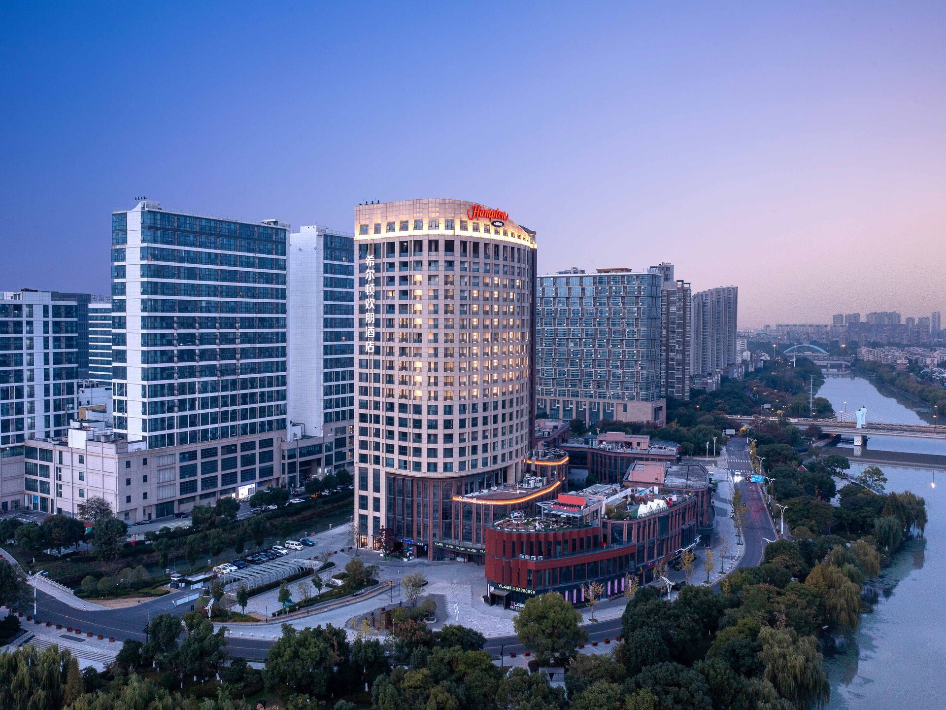 嘉兴运河希尔顿欢朋酒店