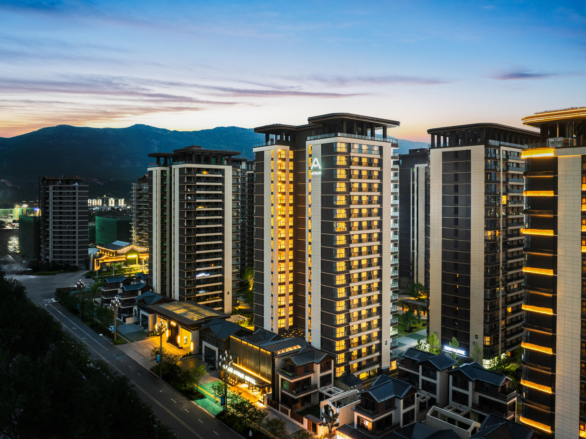 丽江古城区团山北路亚朵酒店