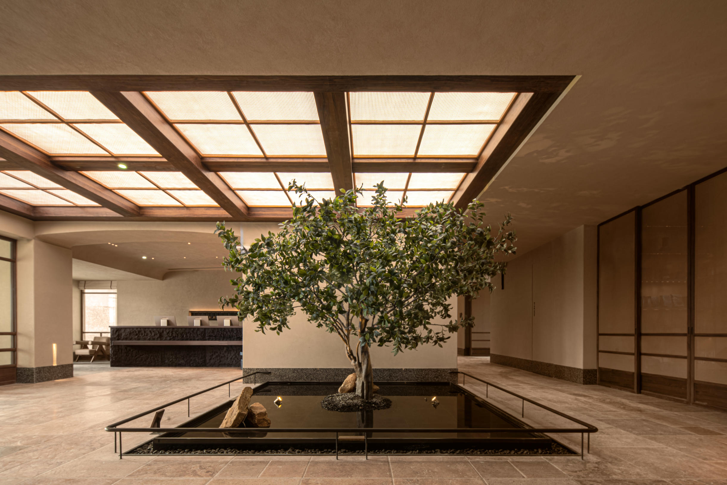 赛里木湖景区游客中心亚朵酒店