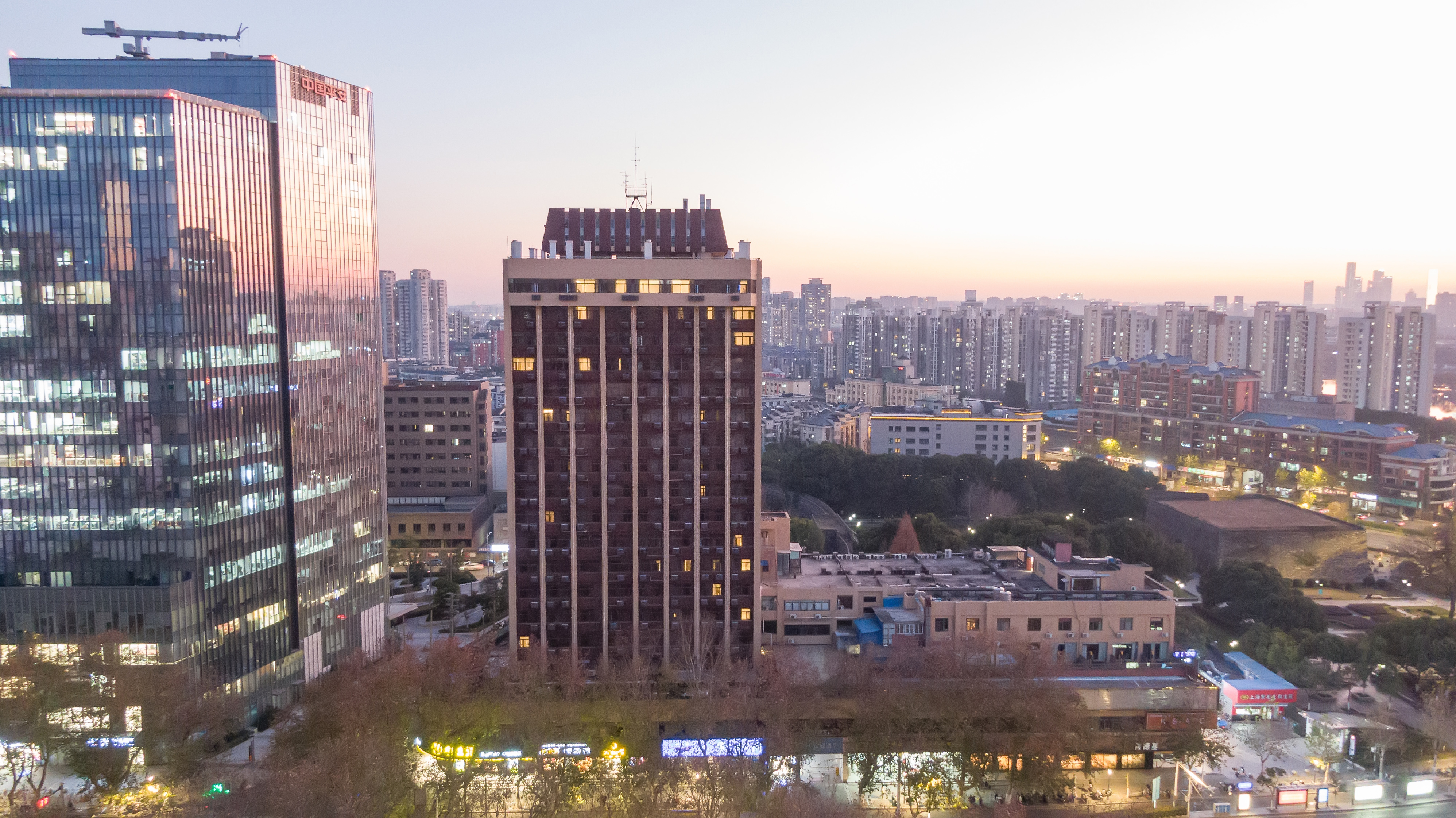 汉庭南京新街口汉中门地铁站酒店