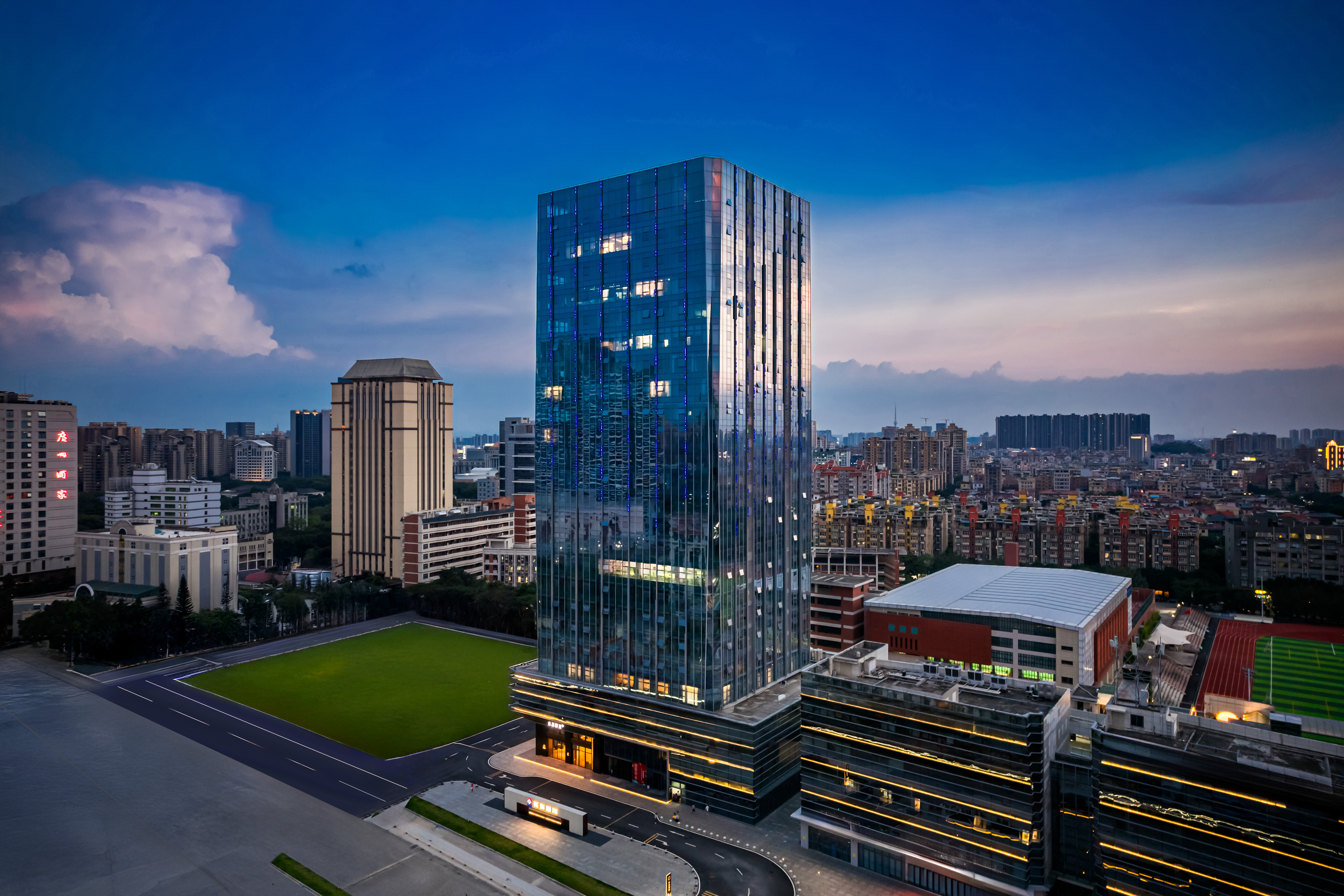 广州花都桔子水晶酒店