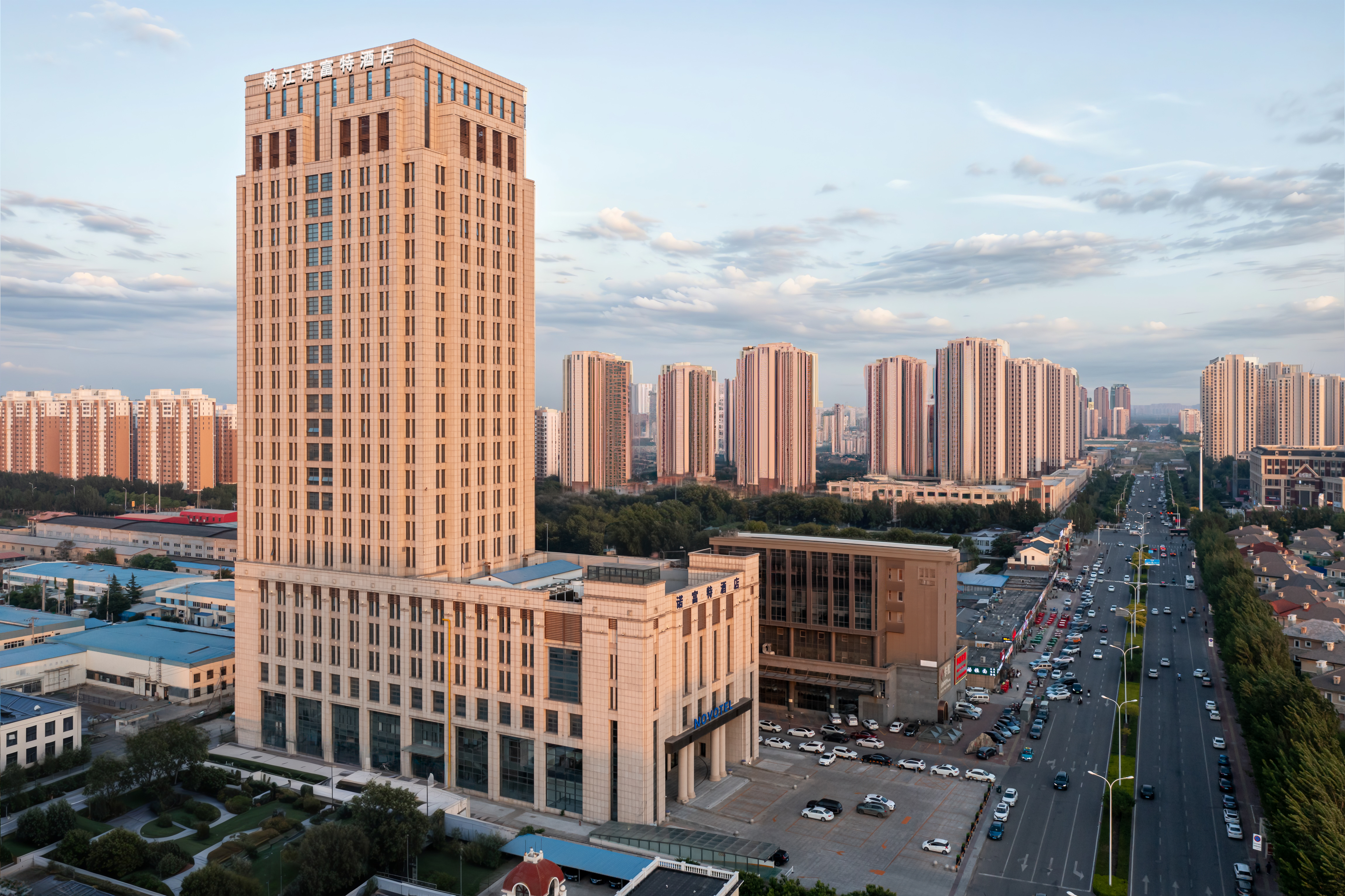 天津梅江诺富特酒店