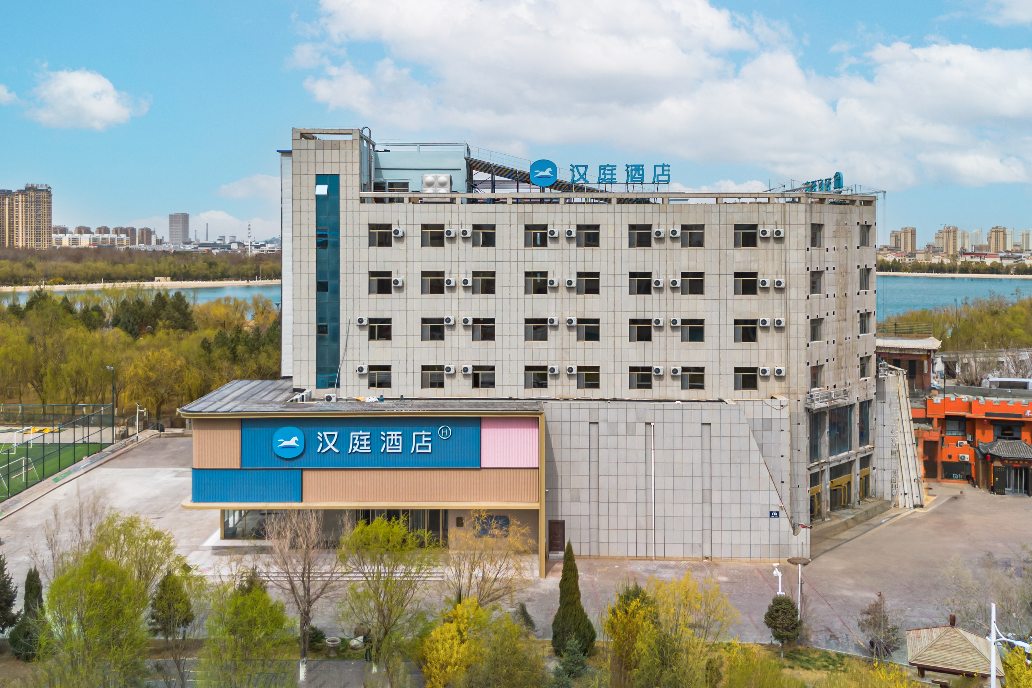 汉庭嘉峪关迎宾湖酒店