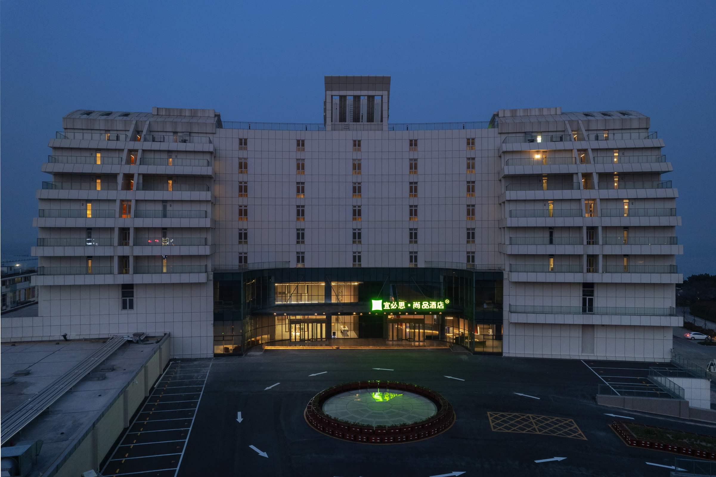 宜必思尚品日照万平口灯塔海景酒店