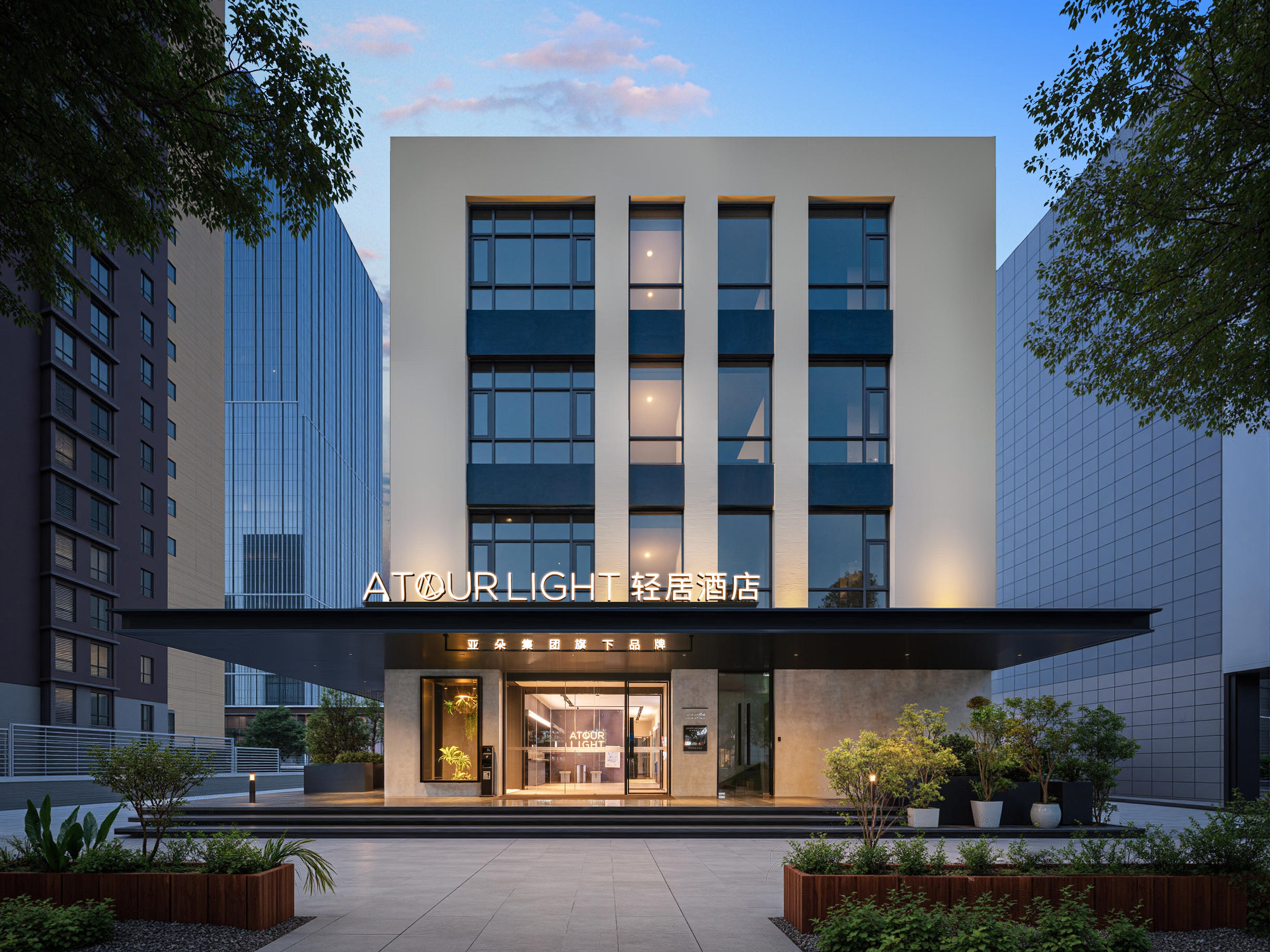 西安高新丈八四路地铁站轻居酒店