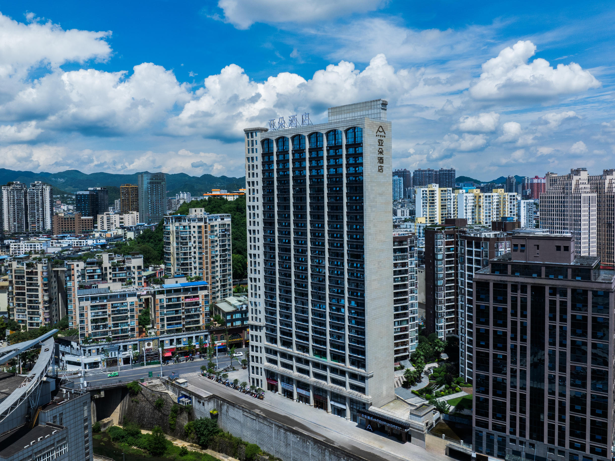 遵义汇川苏州路亚朵酒店
