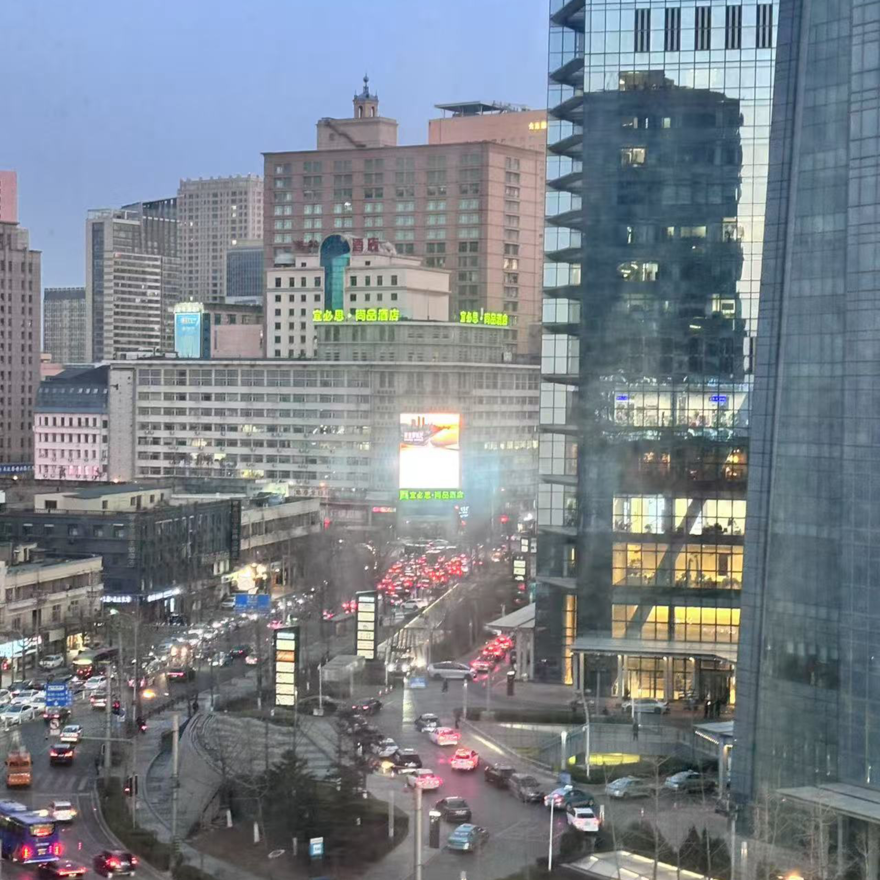 宜必思尚品大连青泥洼桥地铁站酒店