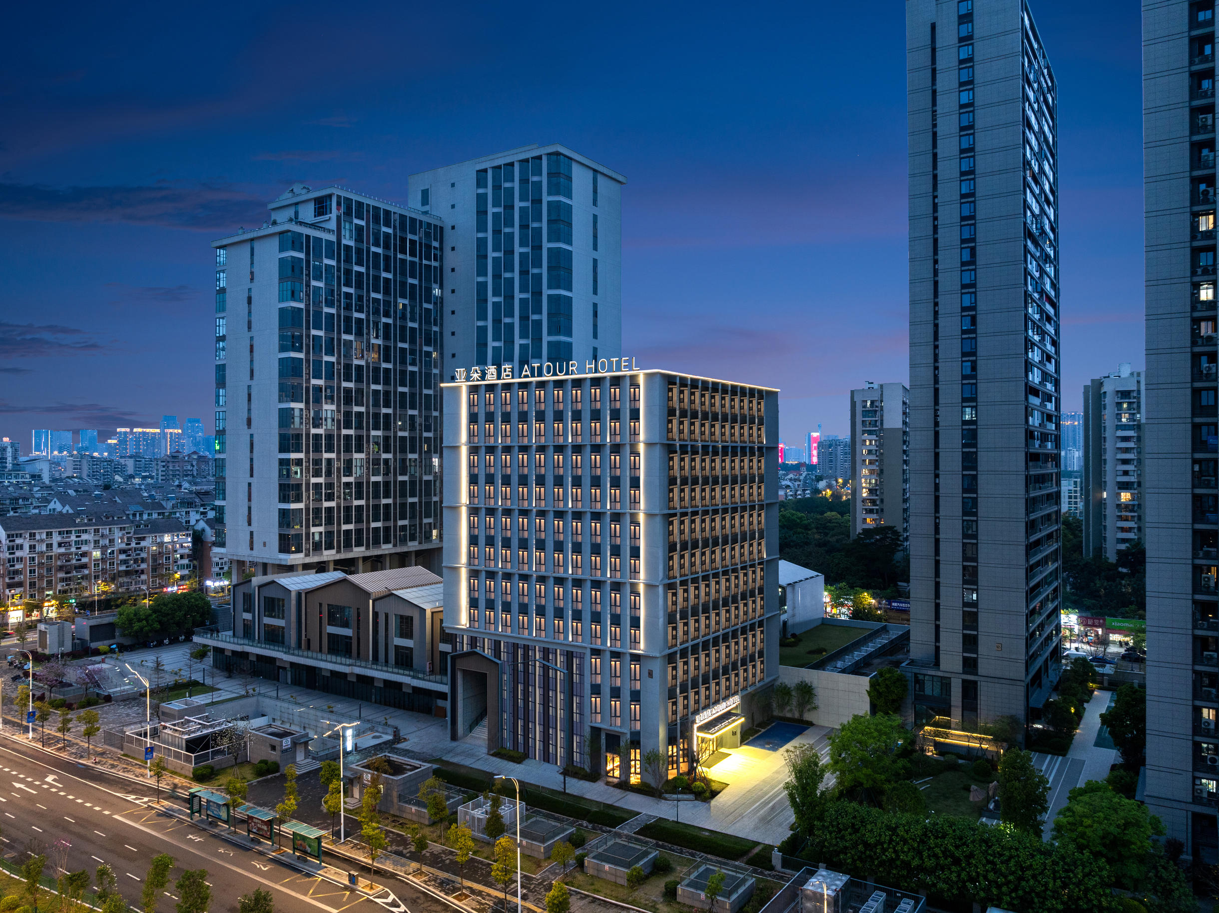 福州仓山万达金山地铁站亚朵酒店