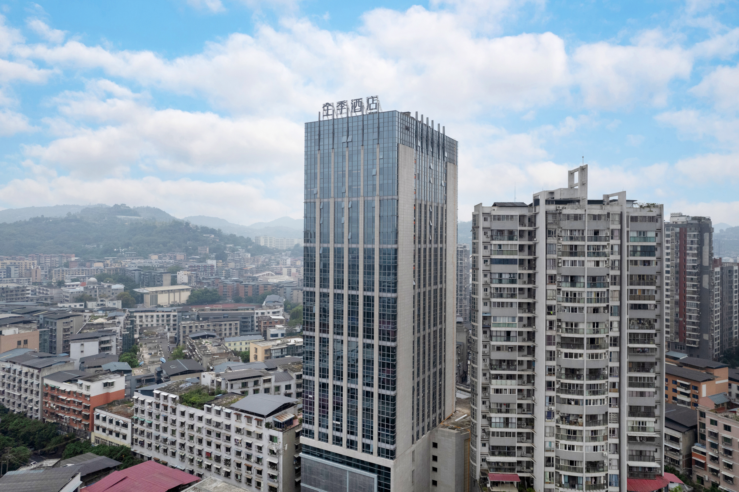 全季眉山仁寿怡和春熙步行街酒店