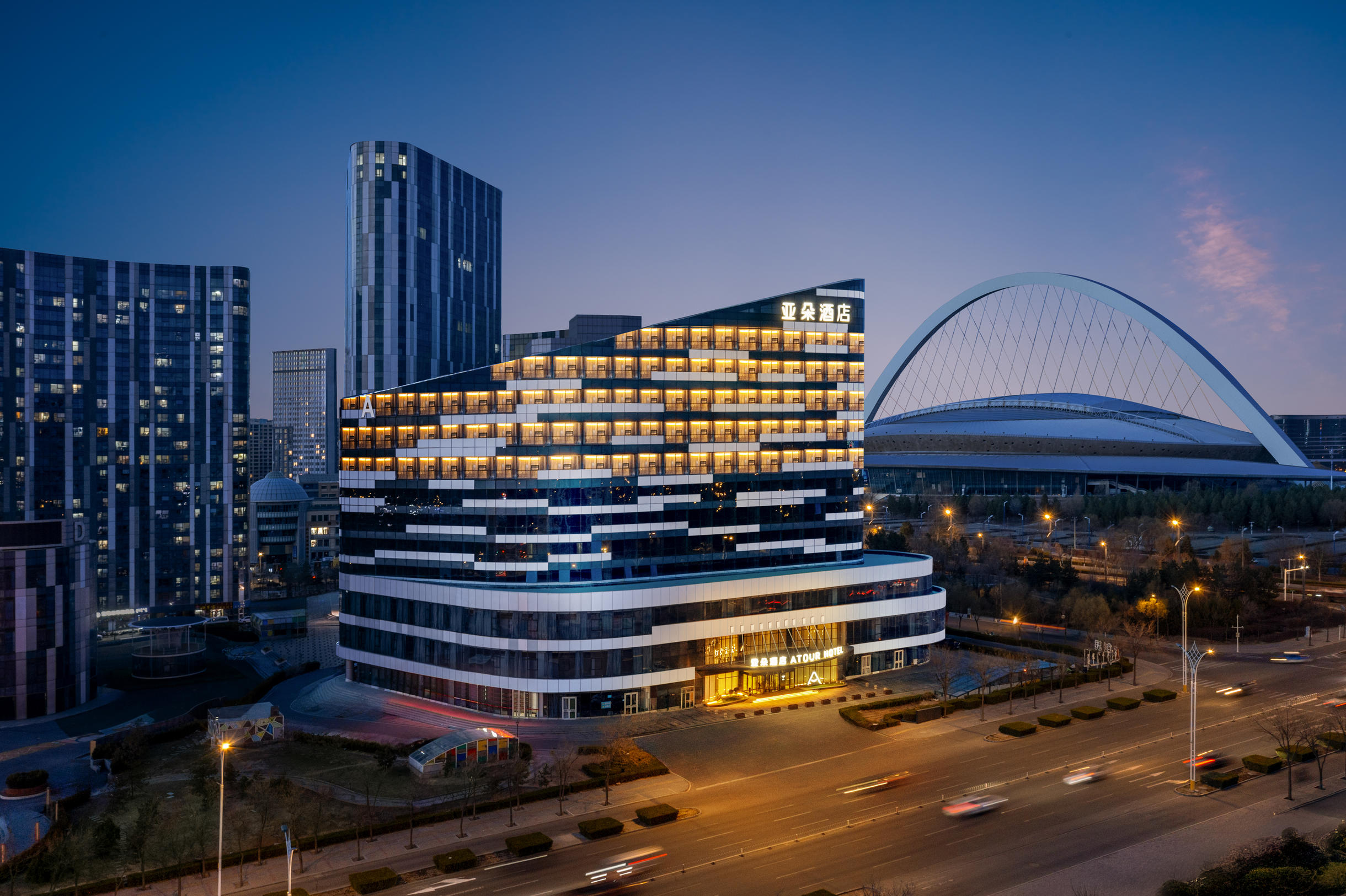 鄂尔多斯东胜区全民健身中心亚朵酒店