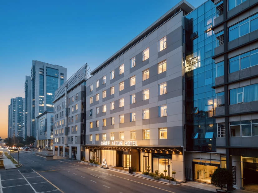 重庆光电园两江幸福广场亚朵酒店