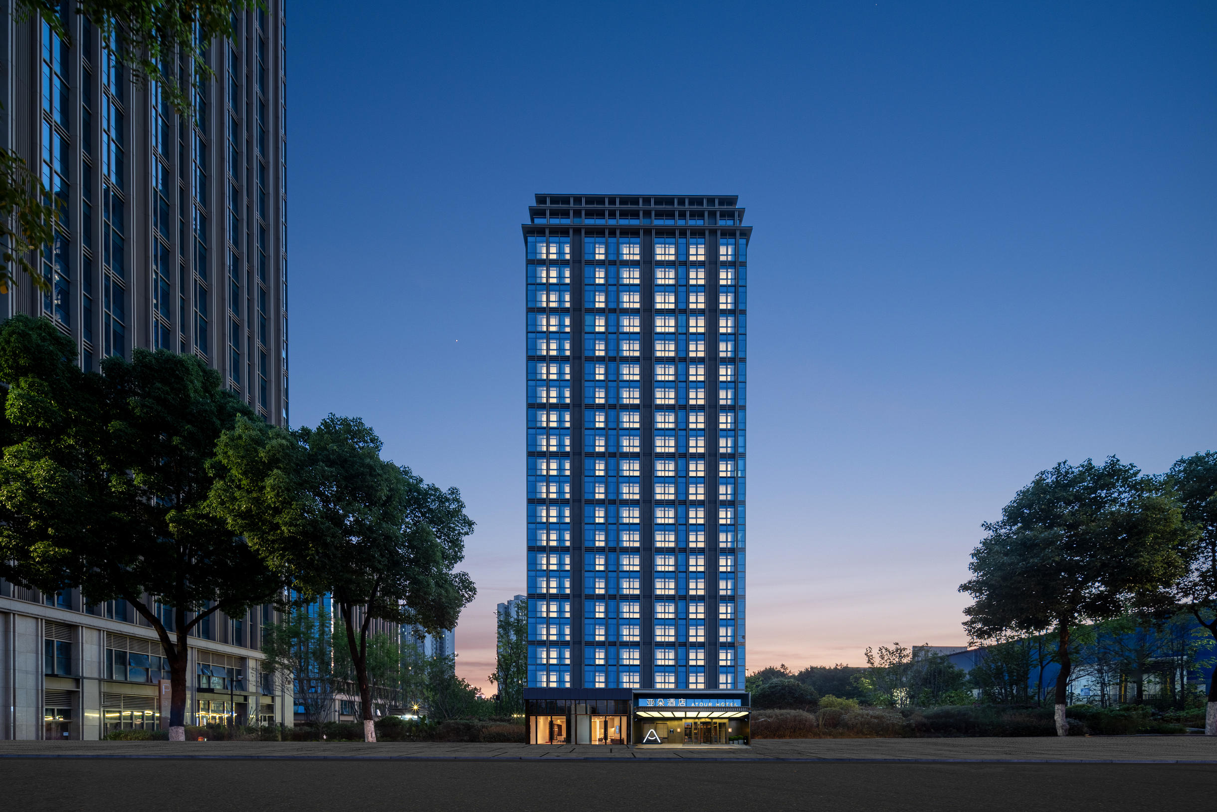 重庆北站北广场亚朵酒店